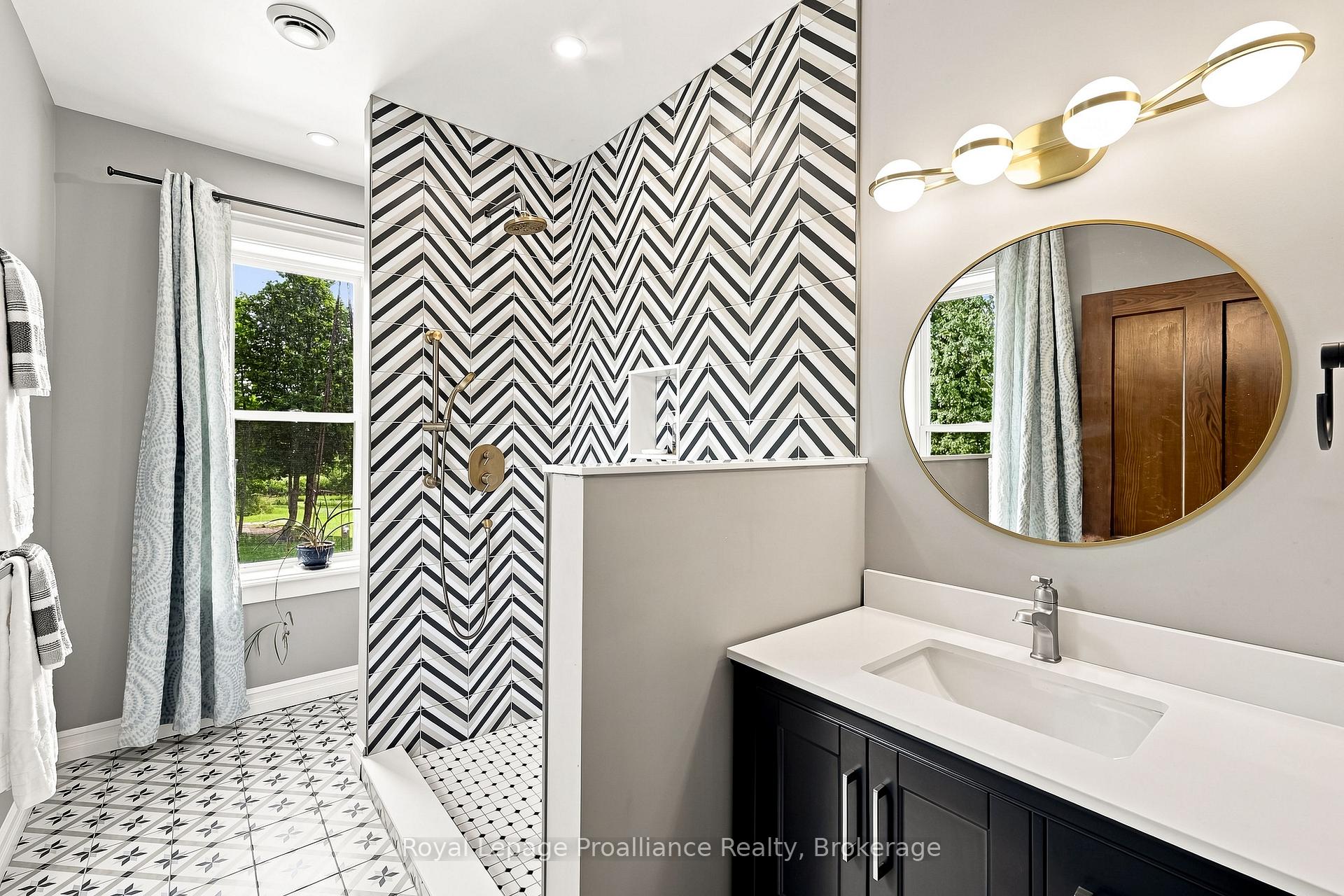 Photo 30 of 1376 Queensborough Road, Tweed, Elzevir (Twp) — HOMEH