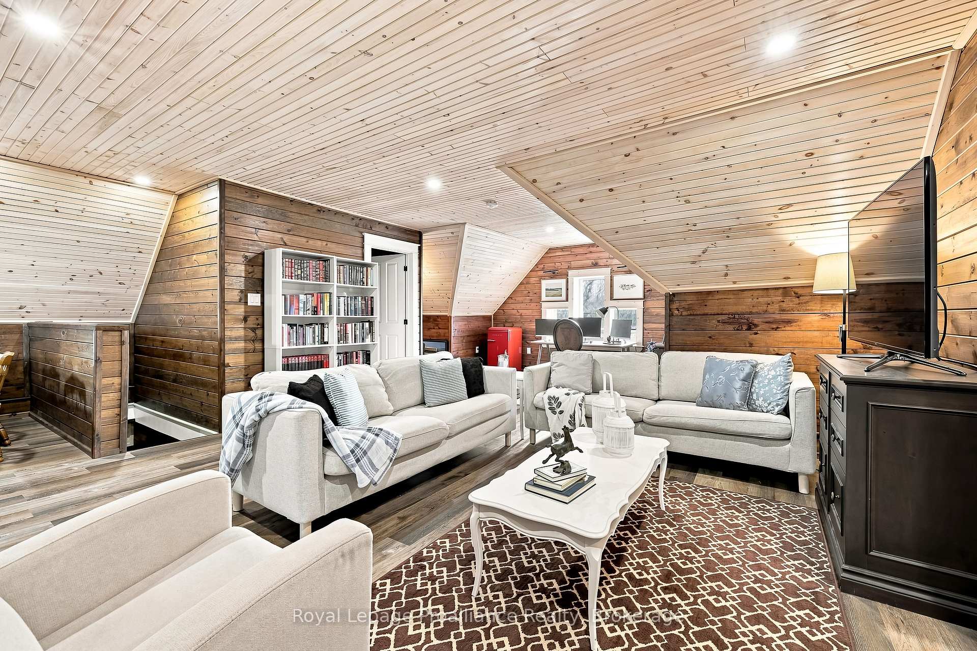 Photo 35 of 1376 Queensborough Road, Tweed, Elzevir (Twp) — HOMEH