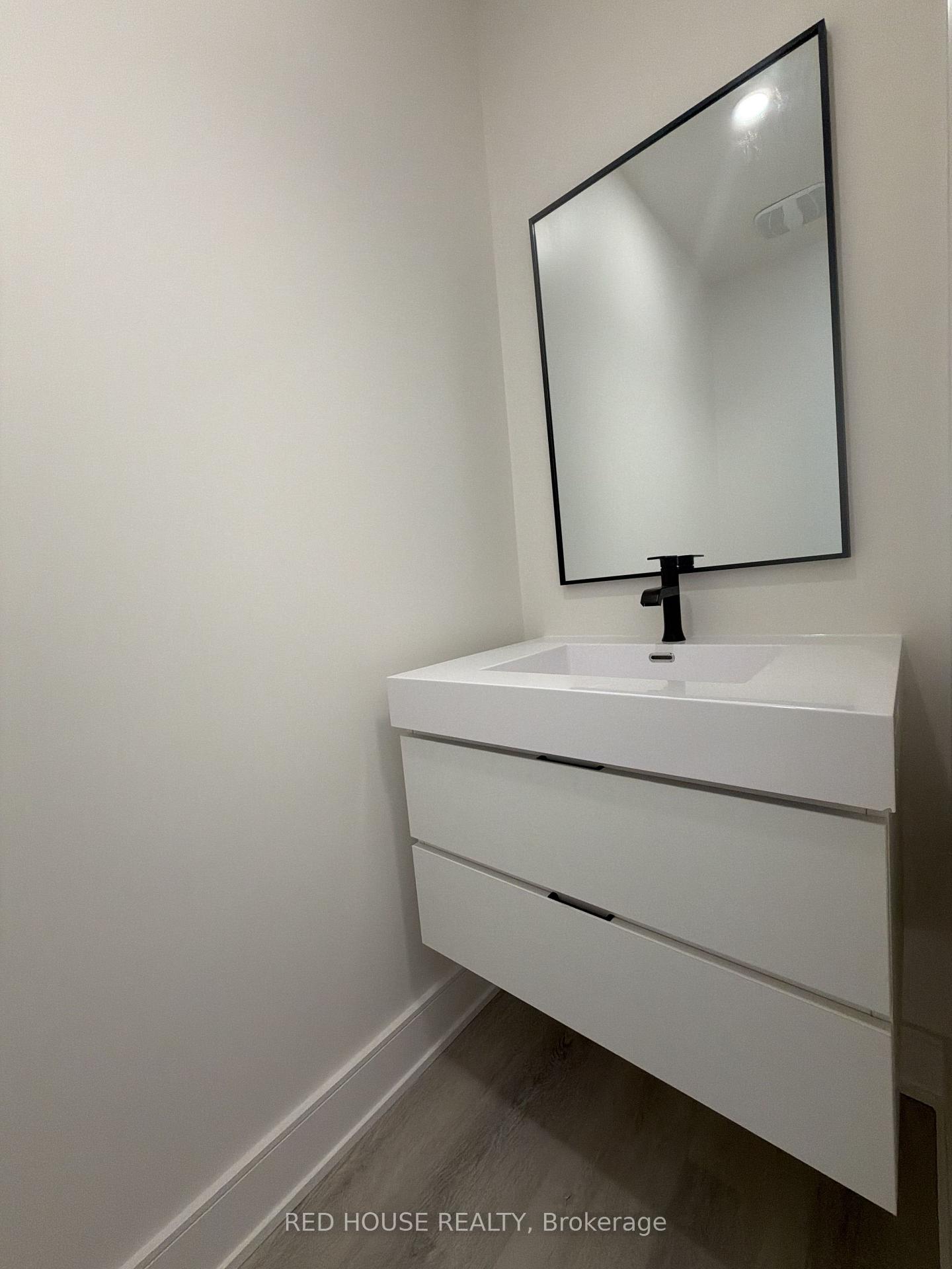 Photo 13 of 41 Everett Common, St. Catharines, Oakdale — HOMEH
