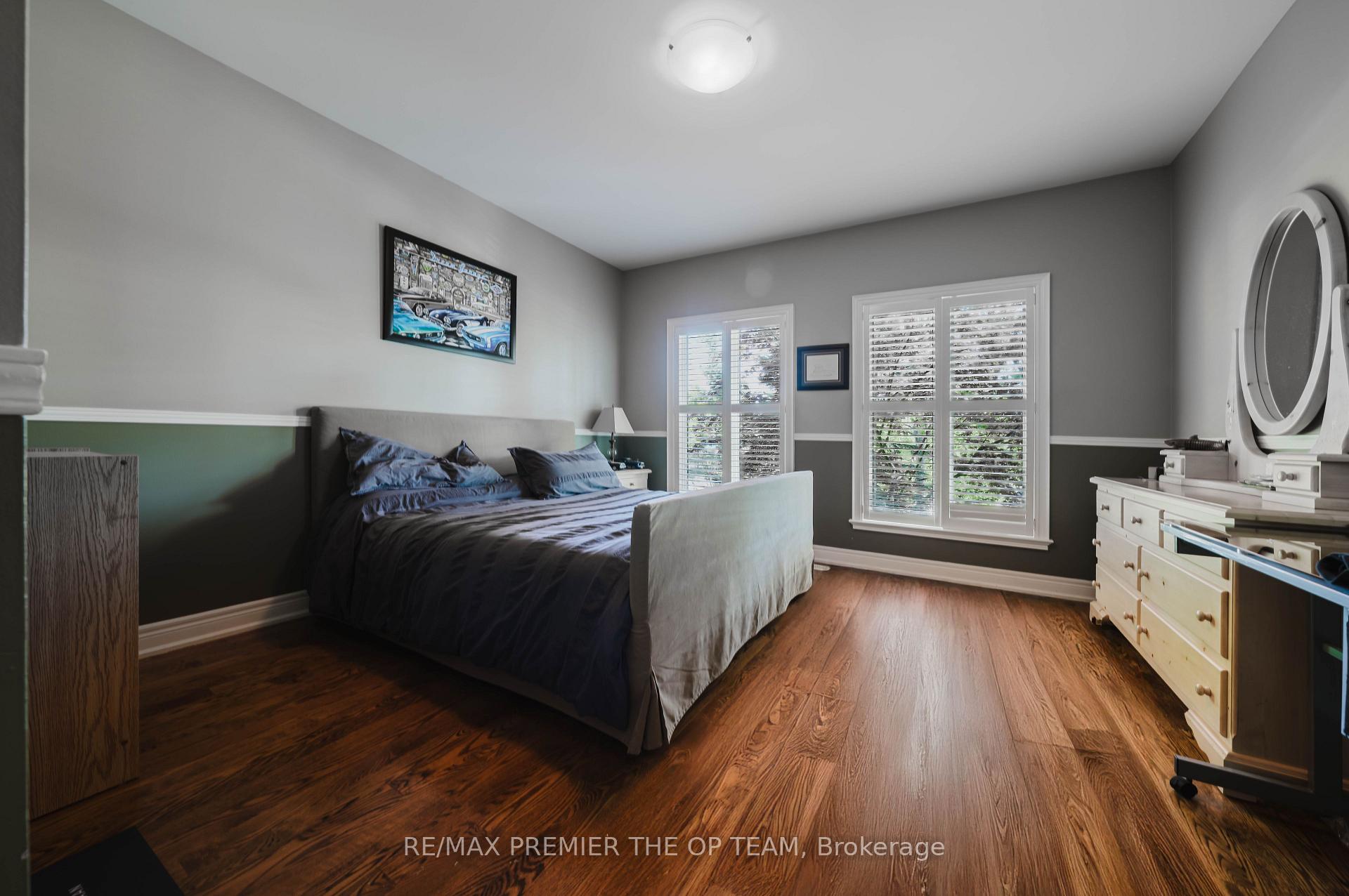 Photo 14 of 56 Park Ridge Drive, Vaughan, Kleinburg — HOMEH