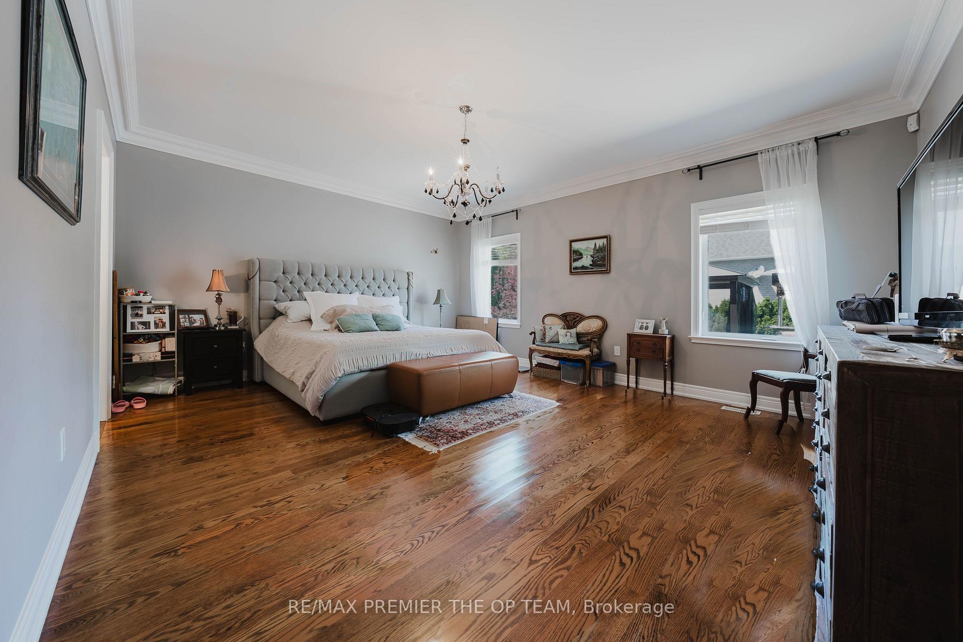 Photo 25 of 56 Park Ridge Drive, Vaughan, Kleinburg — HOMEH