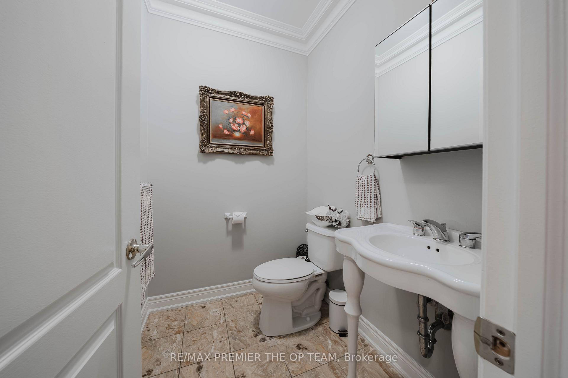 Photo 27 of 56 Park Ridge Drive, Vaughan, Kleinburg — HOMEH