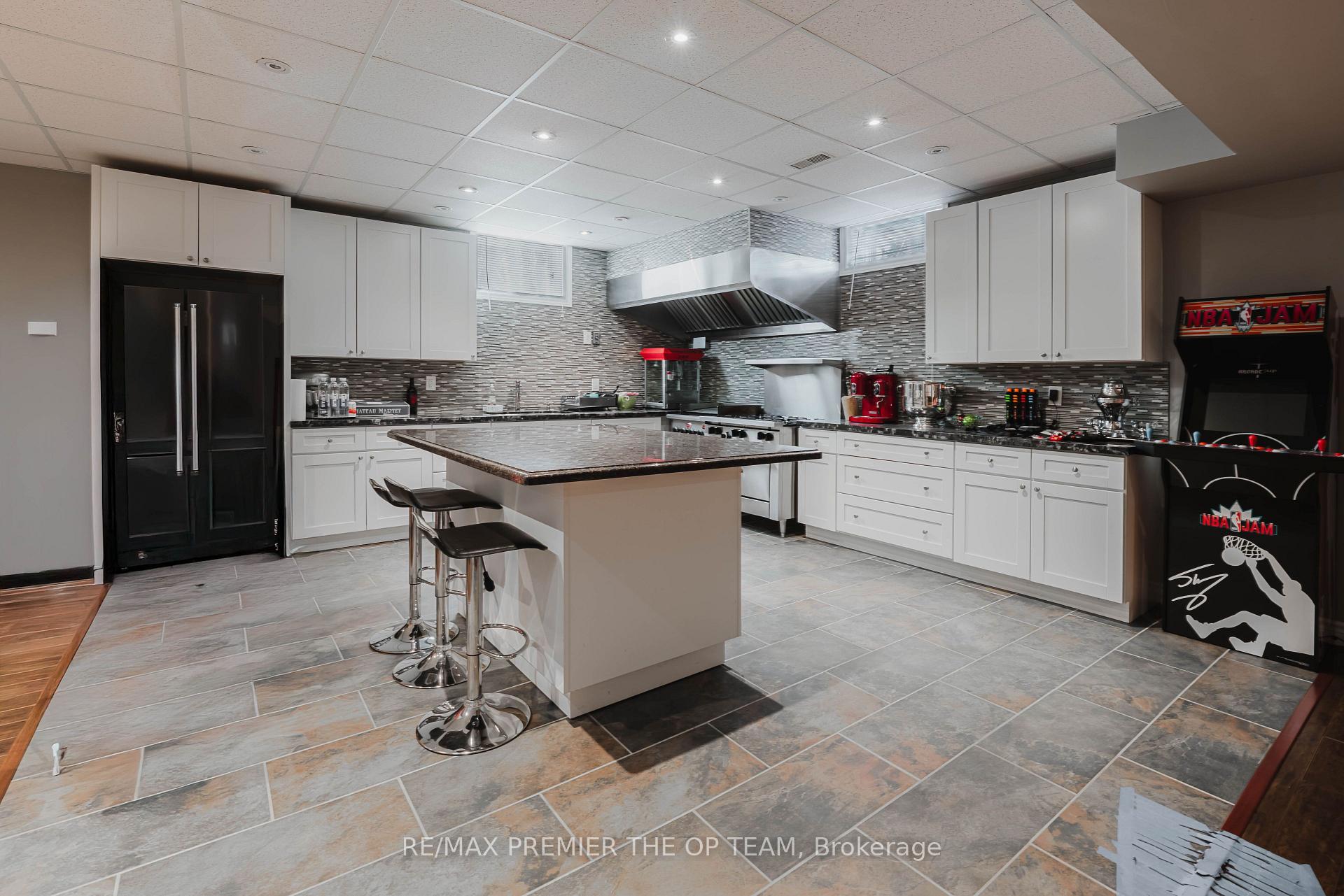 Photo 31 of 56 Park Ridge Drive, Vaughan, Kleinburg — HOMEH