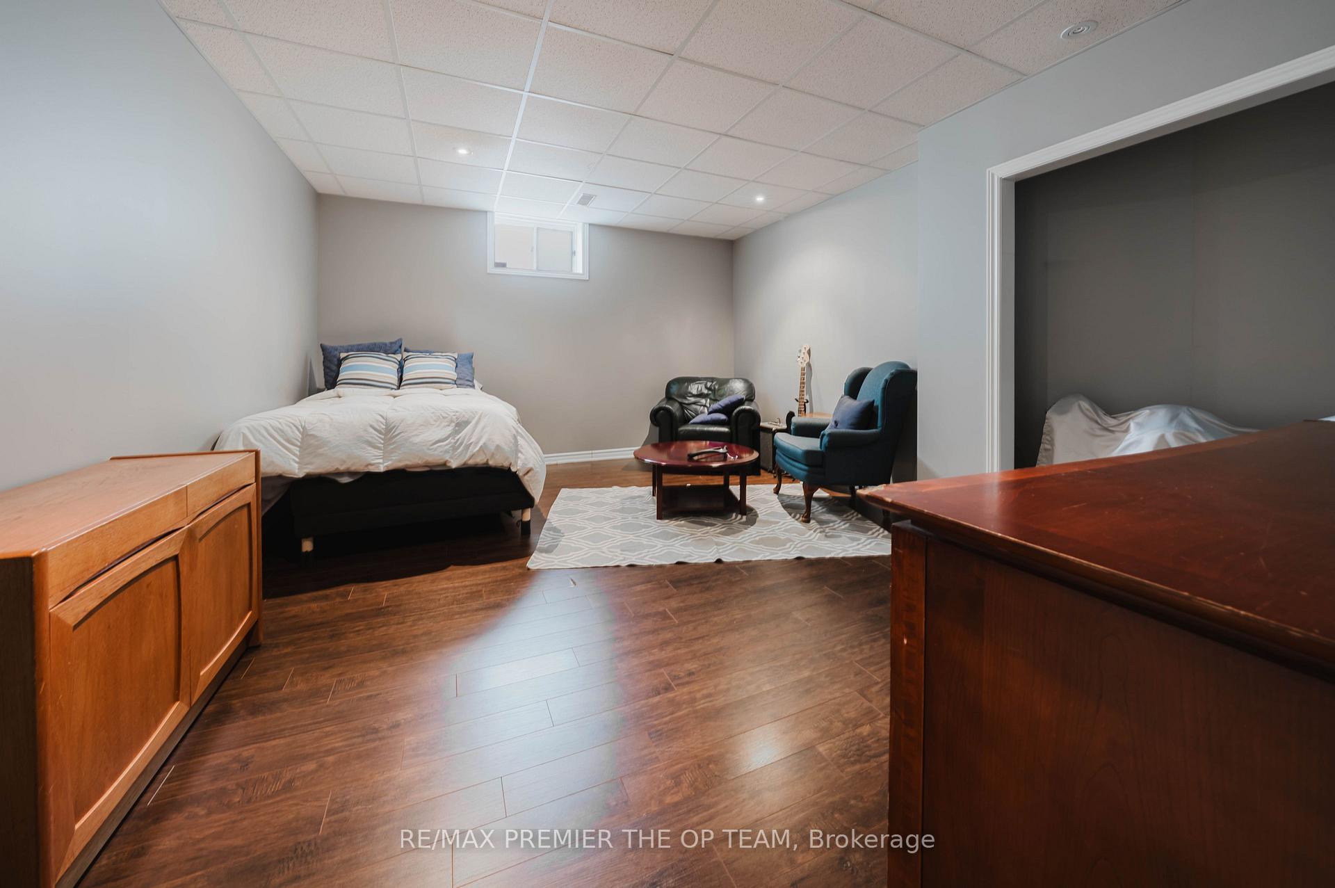 Photo 35 of 56 Park Ridge Drive, Vaughan, Kleinburg — HOMEH