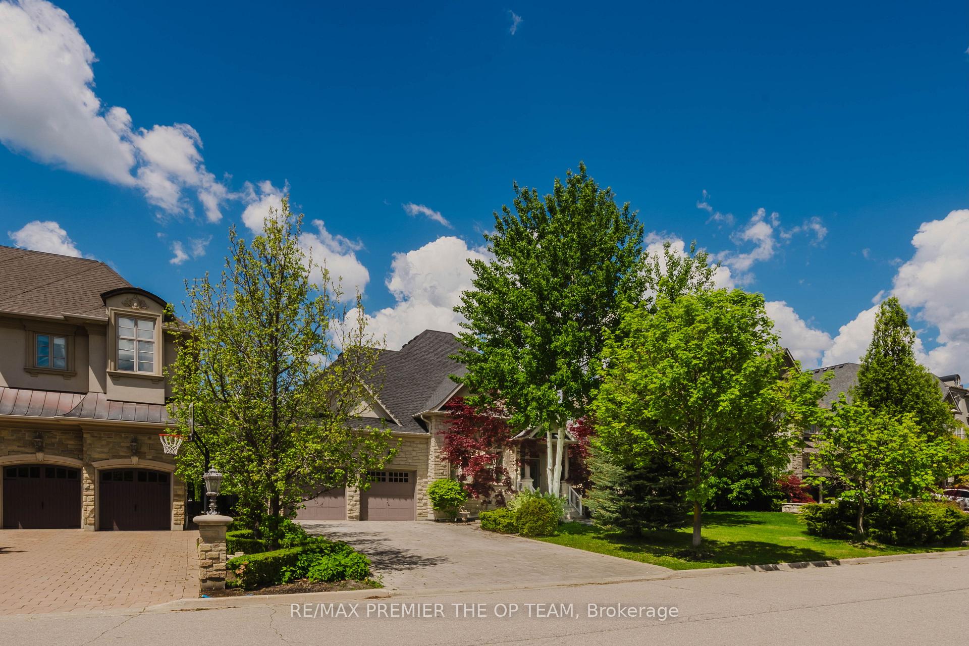 Photo 45 of 56 Park Ridge Drive, Vaughan, Kleinburg — HOMEH