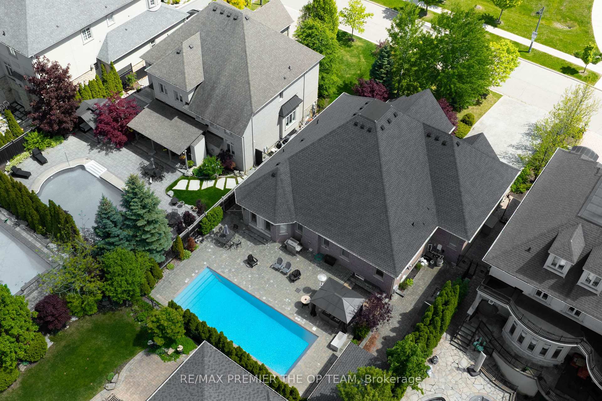 Photo 47 of 56 Park Ridge Drive, Vaughan, Kleinburg — HOMEH