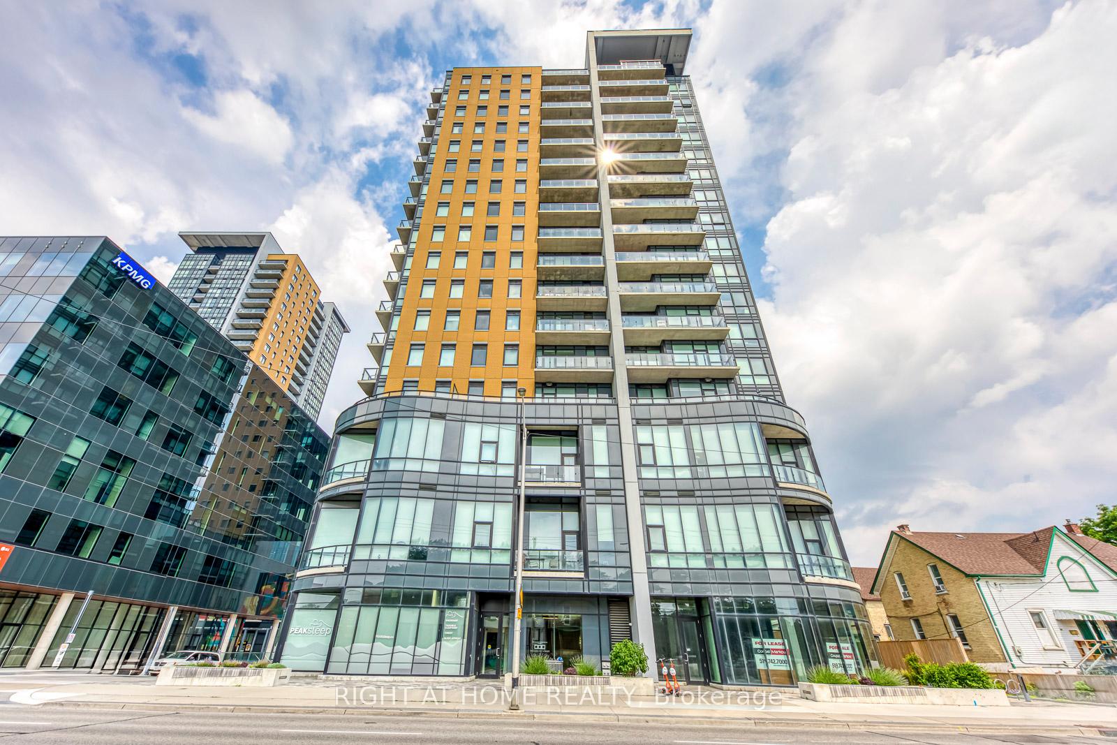 Photo of Unit 1102, 100 Garment Street