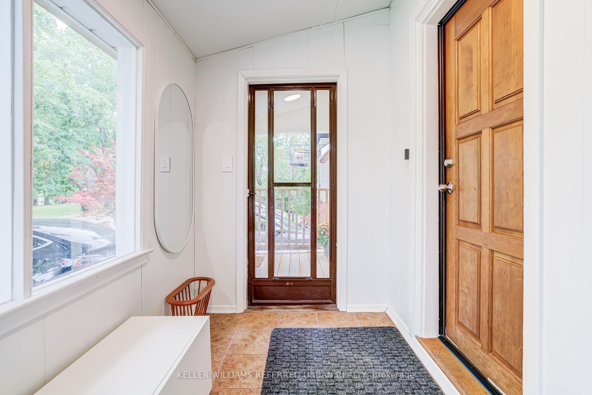 Photo 4 of 22 Long Branch Avenue, Etobicoke, Long Branch — HOMEH