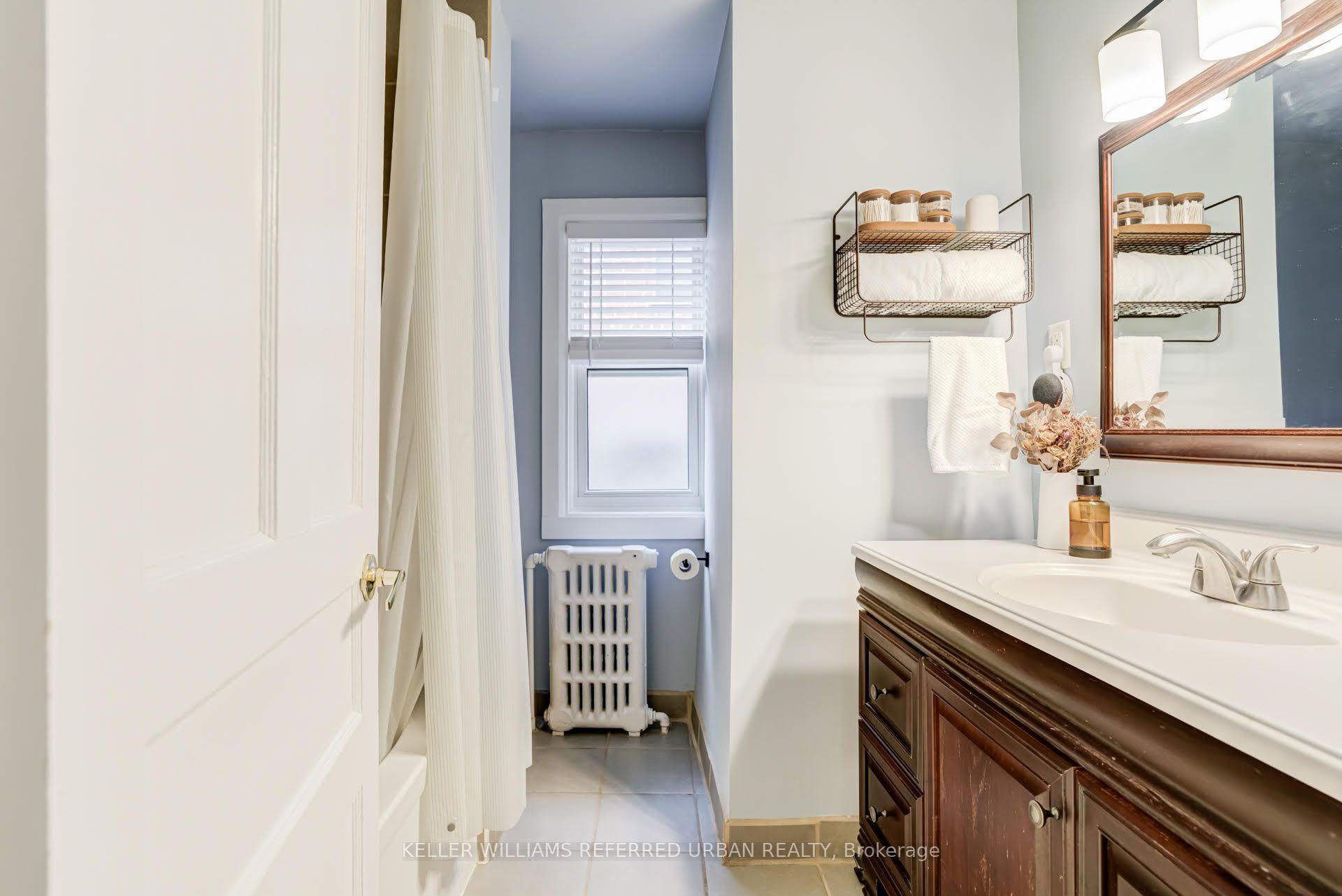 Photo 32 of 22 Long Branch Avenue, Etobicoke, Long Branch — HOMEH