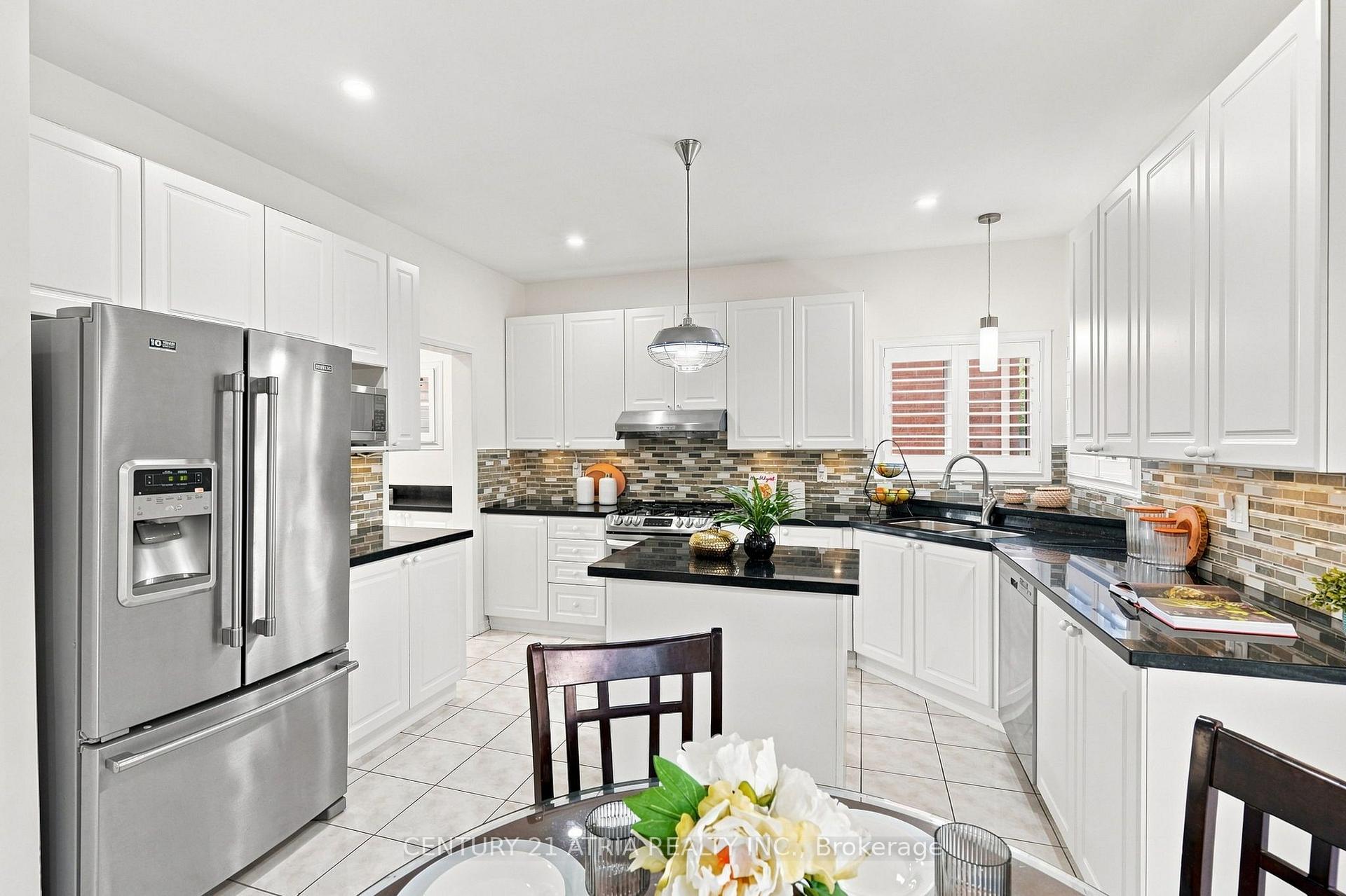 Photo 14 of 136 Rollinghill Road, Richmond Hill, Jefferson — HOMEH