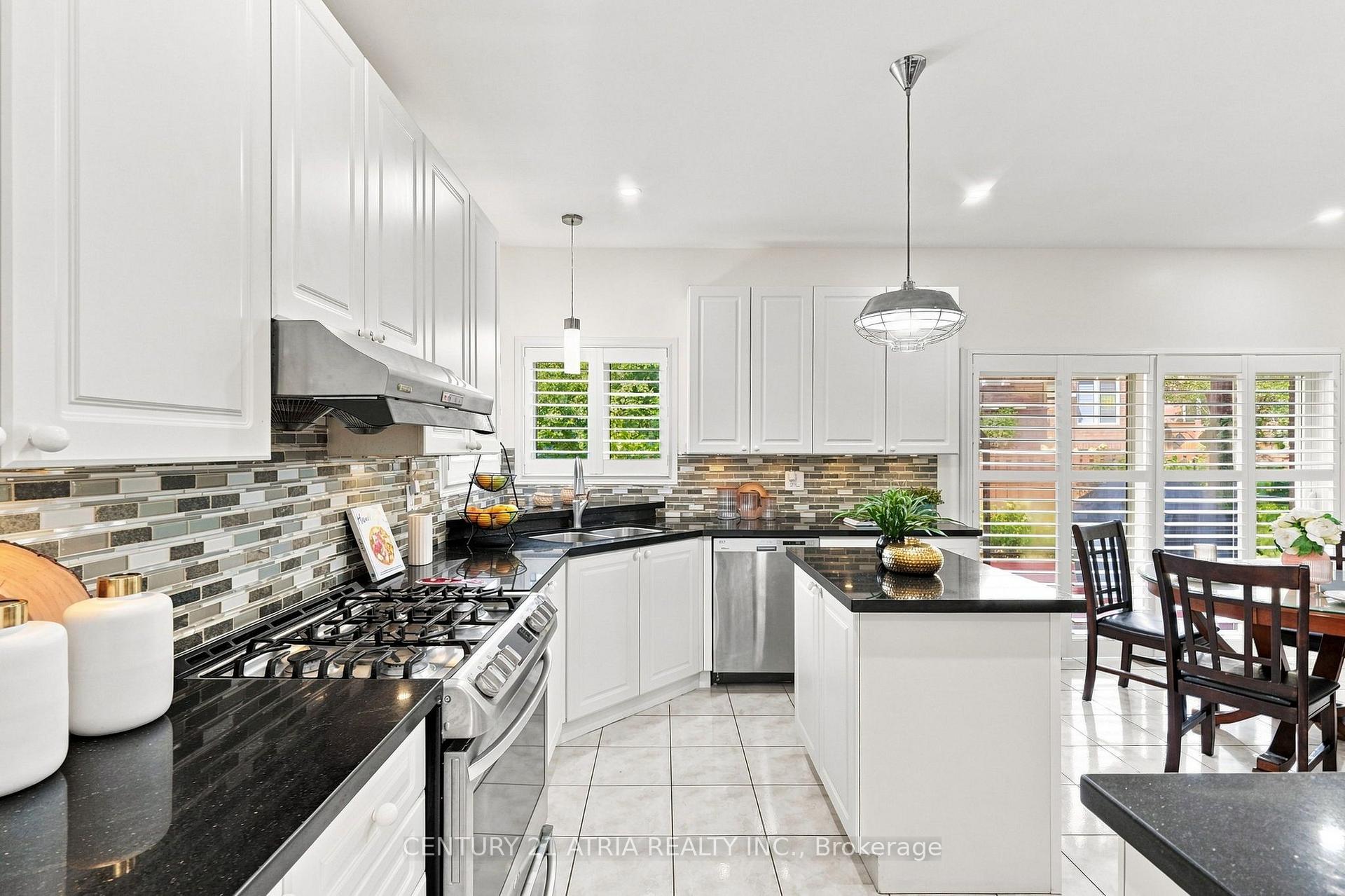 Photo 15 of 136 Rollinghill Road, Richmond Hill, Jefferson — HOMEH