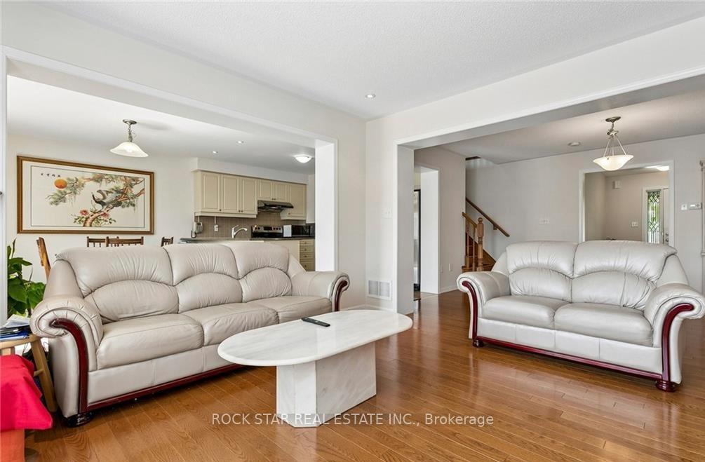 Photo 6 of 10 Klemscott Road, Brampton, Northwest Brampton — HOMEH