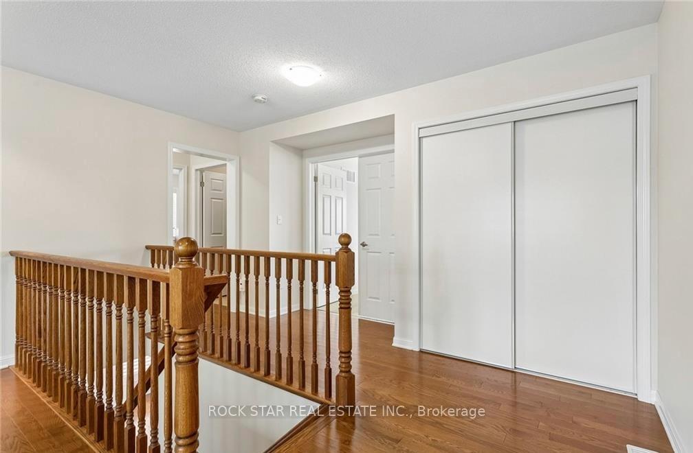 Photo 12 of 10 Klemscott Road, Brampton, Northwest Brampton — HOMEH