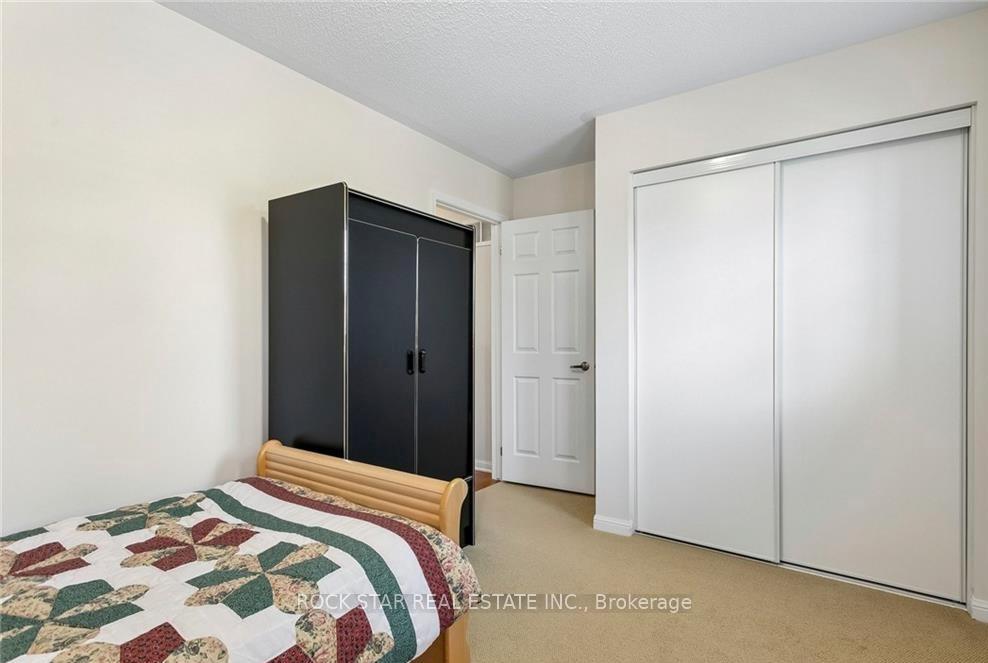 Photo 15 of 10 Klemscott Road, Brampton, Northwest Brampton — HOMEH