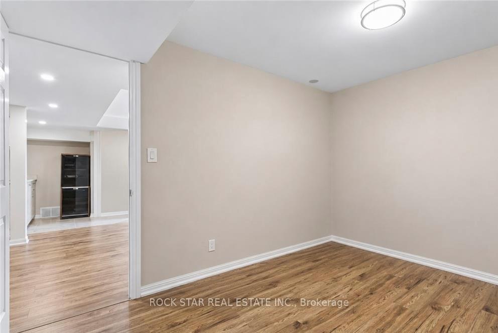 Photo 30 of 10 Klemscott Road, Brampton, Northwest Brampton — HOMEH