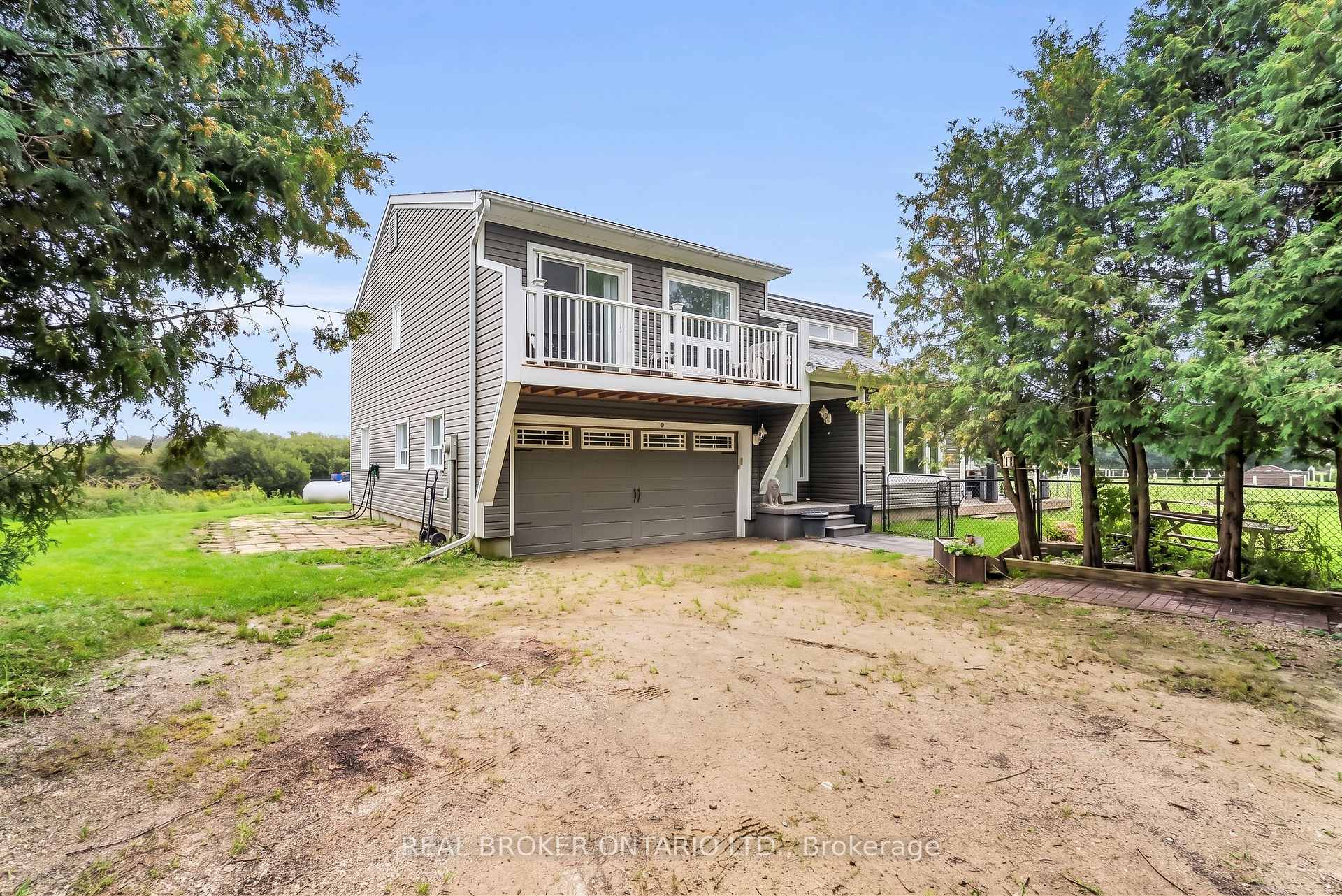 Photo of 106008 Southgate Rd 10 Line
