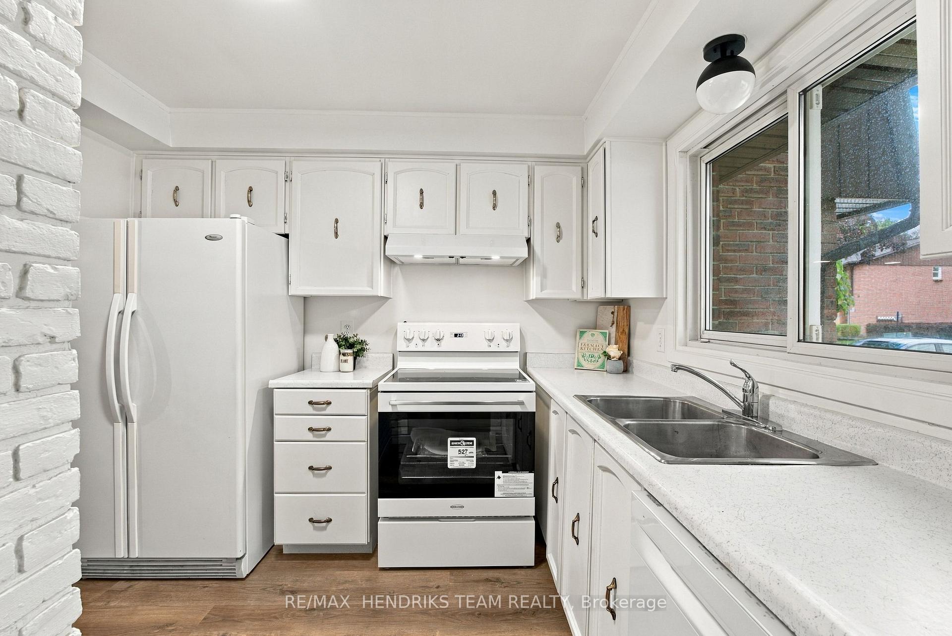 Photo 13 of Unit 37, 151 Linwell Road, St. Catharines, Lakeport — HOMEH
