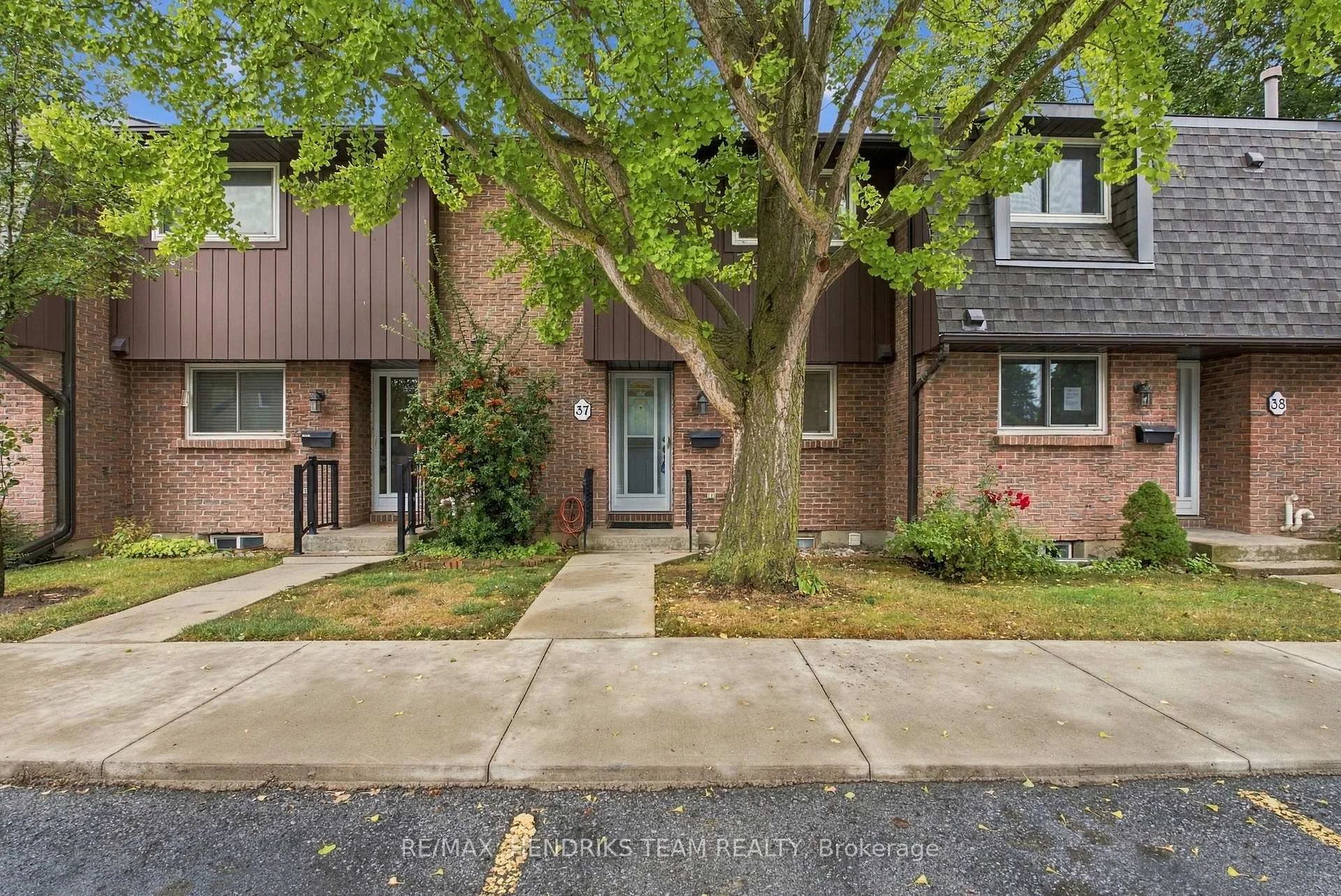 Photo 12 of Unit 37, 151 Linwell Road, St. Catharines, Lakeport — HOMEH