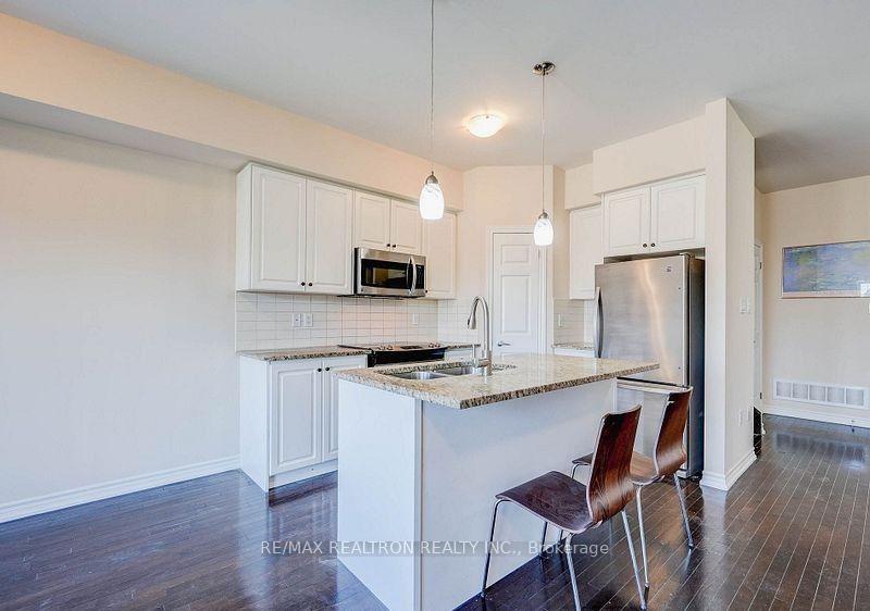 Photo 4 of 13305 Bathurst Street, Richmond Hill, Oak Ridges — HOMEH