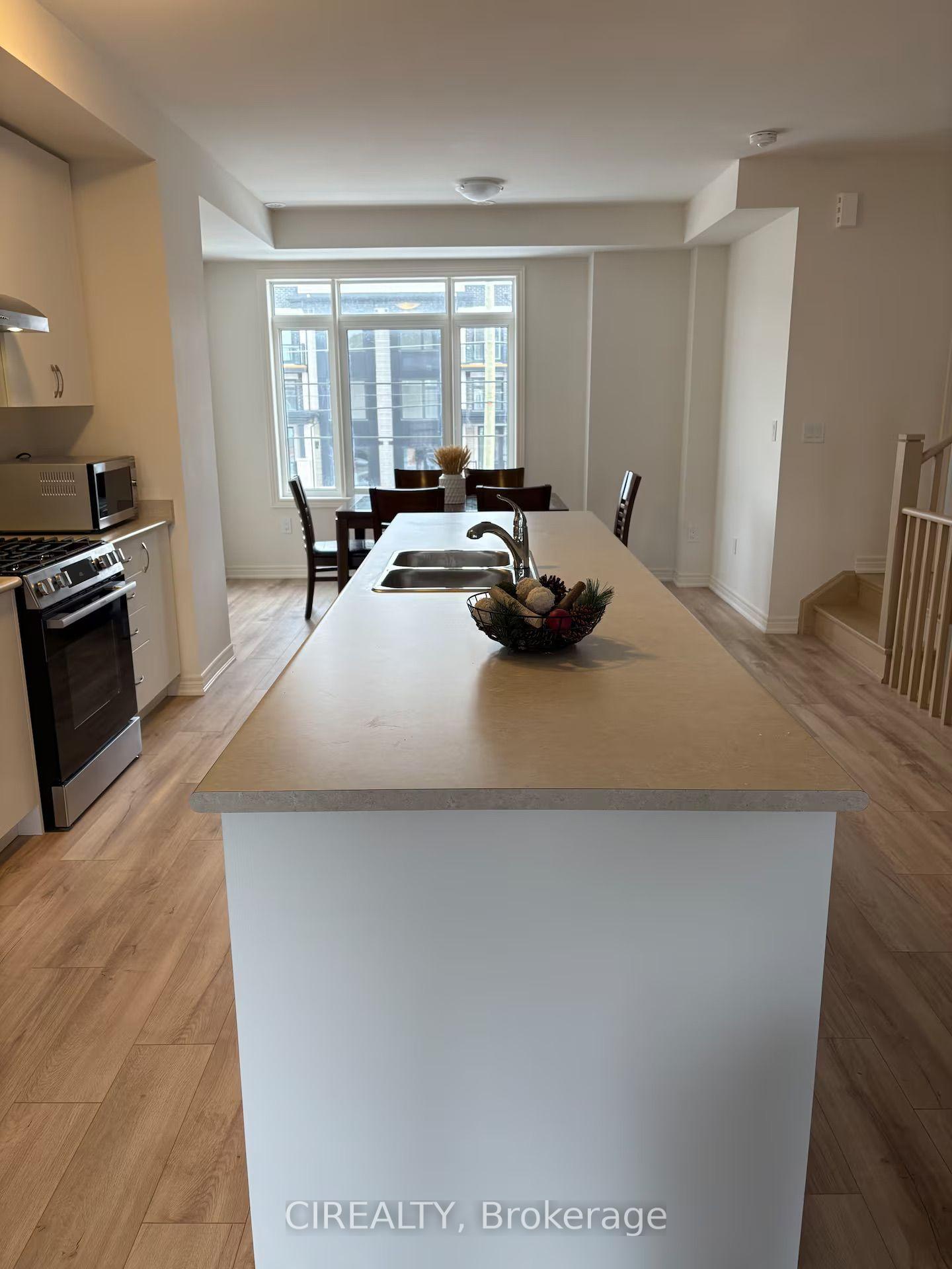 Photo 3 of 3216 Sixth Line, Oakville, Glenorchy — HOMEH