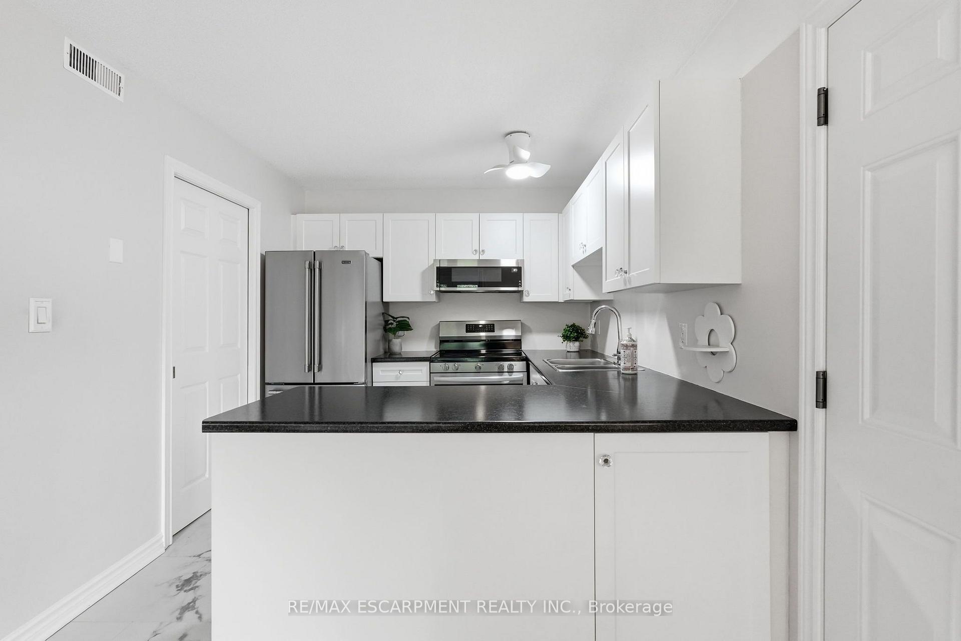 Photo 8 of Unit 322, 2030 Cleaver Avenue, Burlington, Headon — HOMEH
