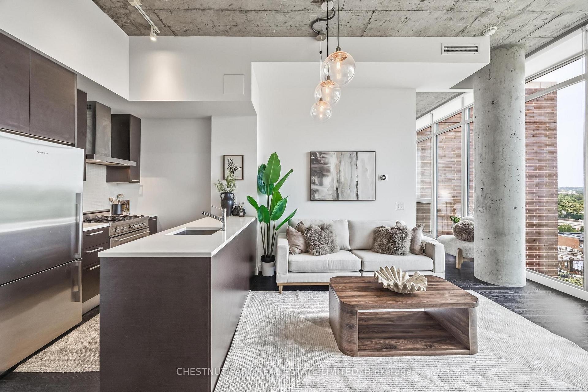 Photo 5 of Unit 901, 90 Broadview Avenue, Toronto, South Riverdale — HOMEH