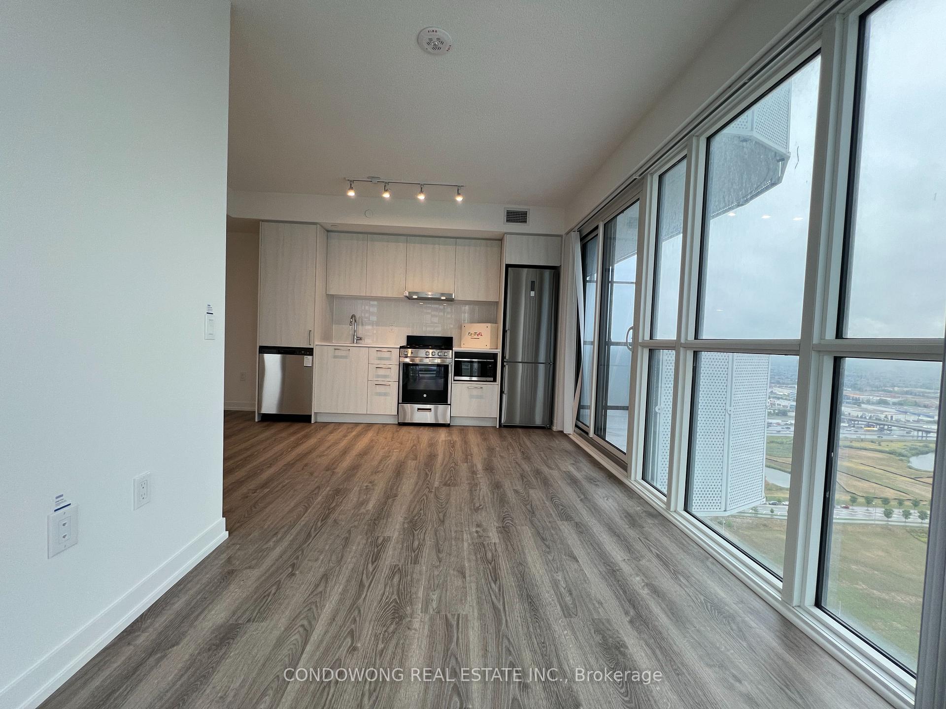 Photo 4 of Unit 4015, 195 Commerce Street, Vaughan, Vaughan Corporate Centre — HOMEH
