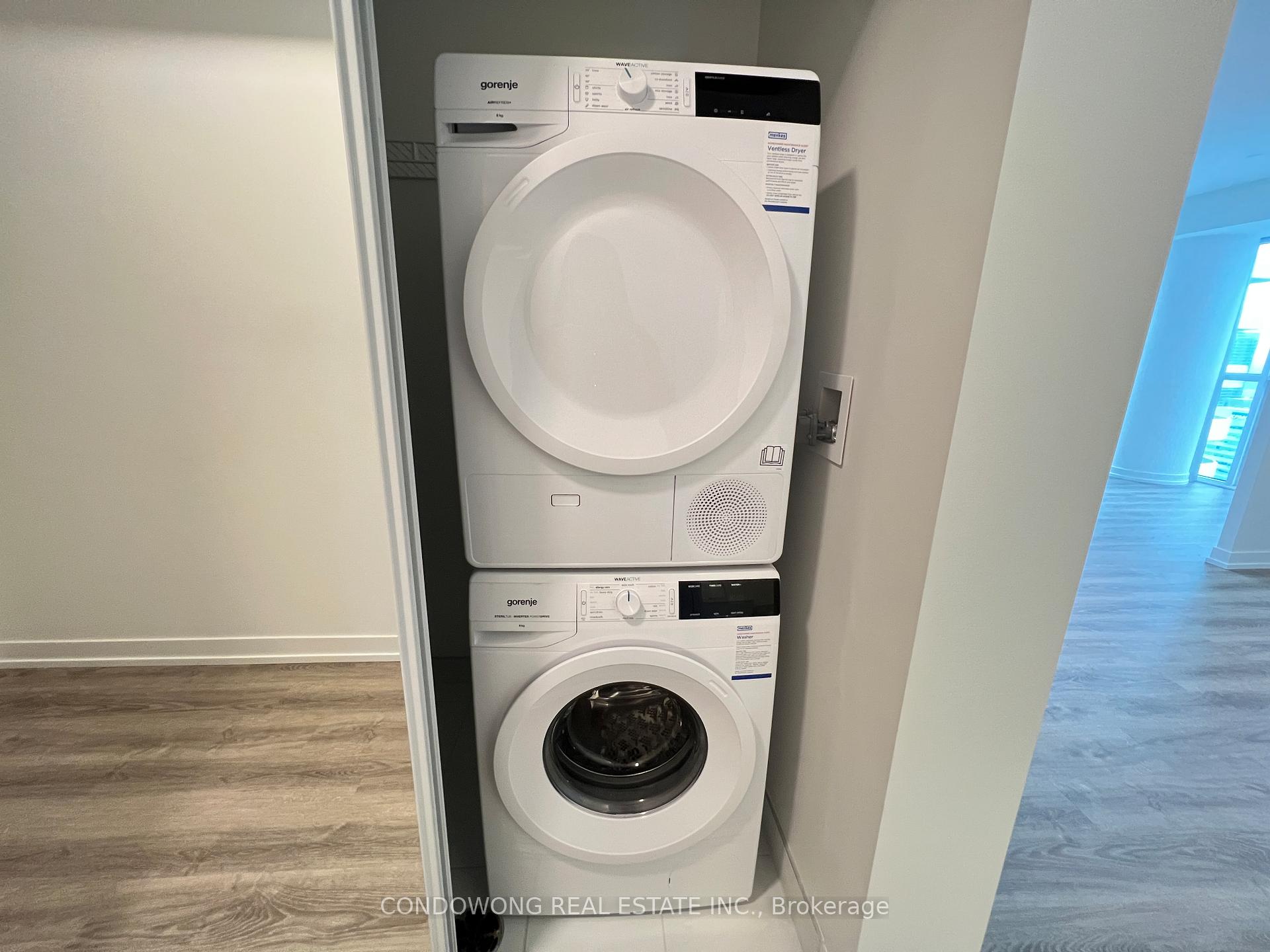 Photo 9 of Unit 4015, 195 Commerce Street, Vaughan, Vaughan Corporate Centre — HOMEH