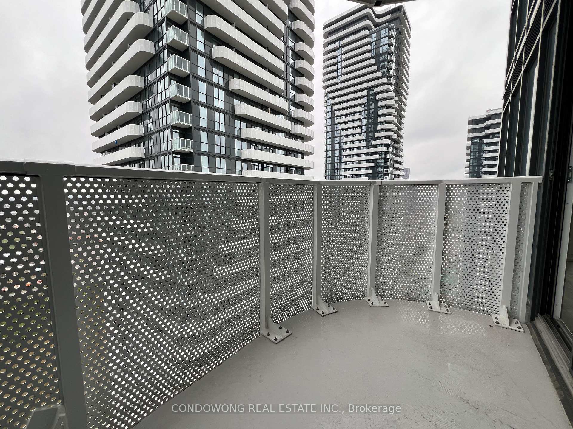 Photo 10 of Unit 4015, 195 Commerce Street, Vaughan, Vaughan Corporate Centre — HOMEH