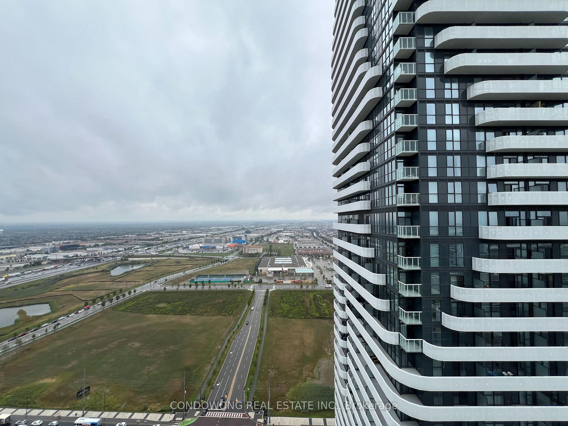Photo 11 of Unit 4015, 195 Commerce Street, Vaughan, Vaughan Corporate Centre — HOMEH