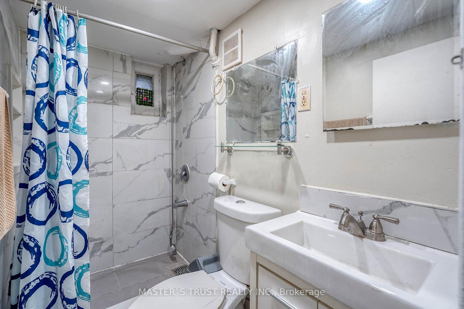 Photo 35 of 10 Lindal Avenue, Scarborough, Clairlea-Birchmount — HOMEH