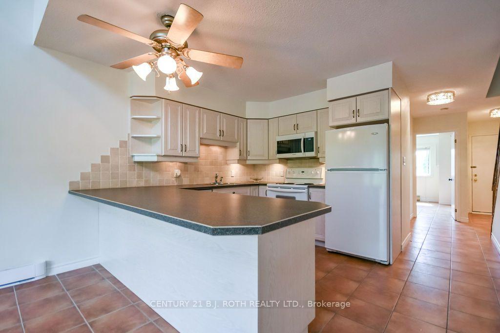 Photo 6 of Unit 9, 51 Laguna Parkway, Ramara, Rural Ramara — HOMEH