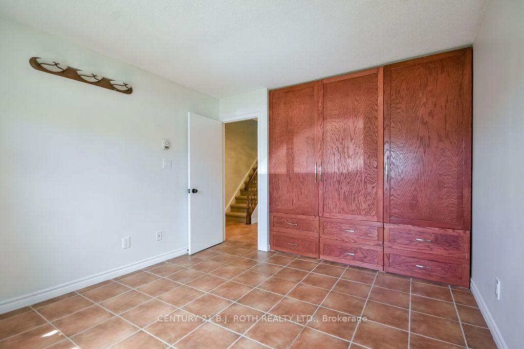 Photo 12 of Unit 9, 51 Laguna Parkway, Ramara, Rural Ramara — HOMEH