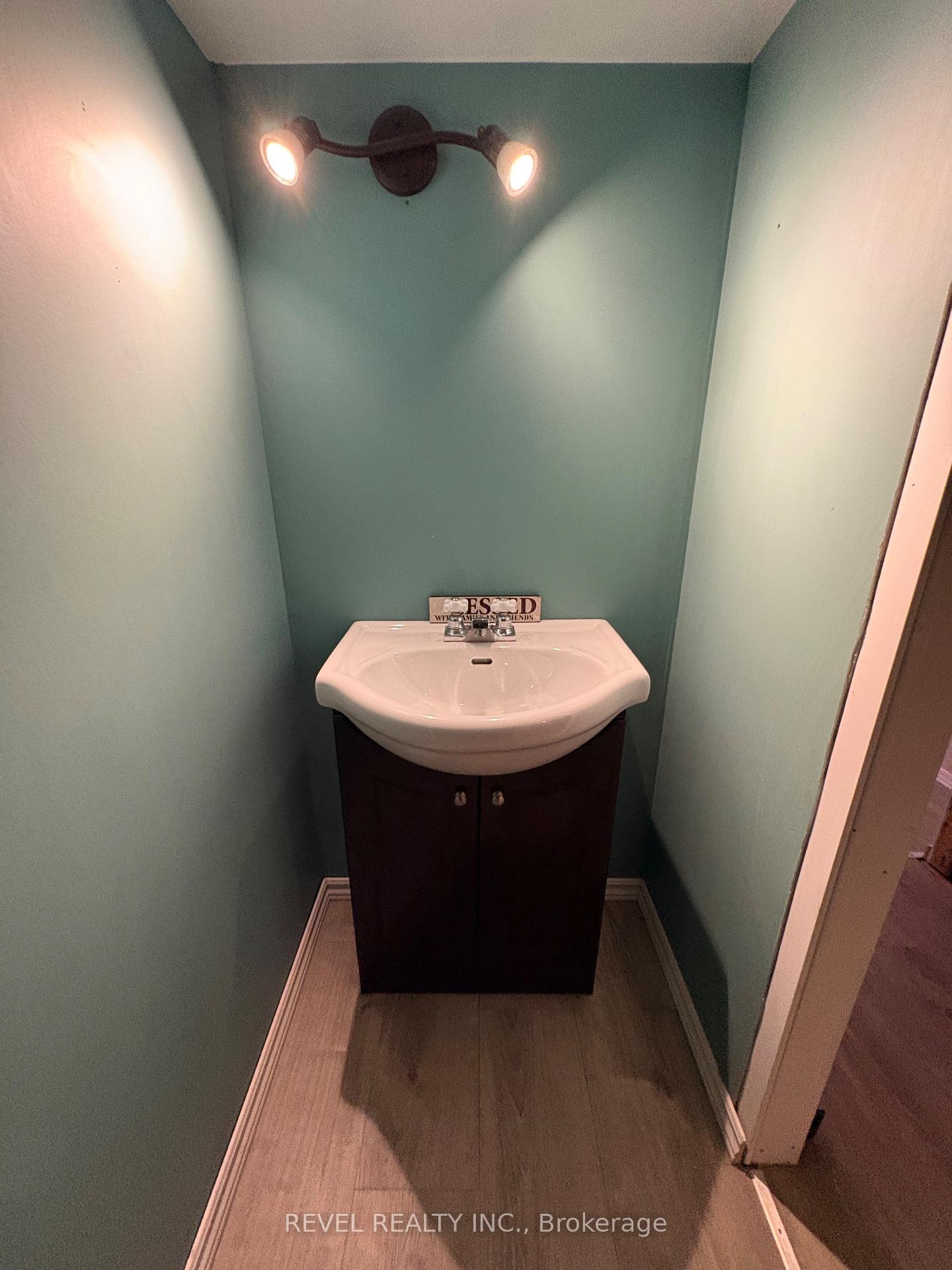 Photo 22 of 106 Fifteenth Avenue, Cochrane — HOMEH