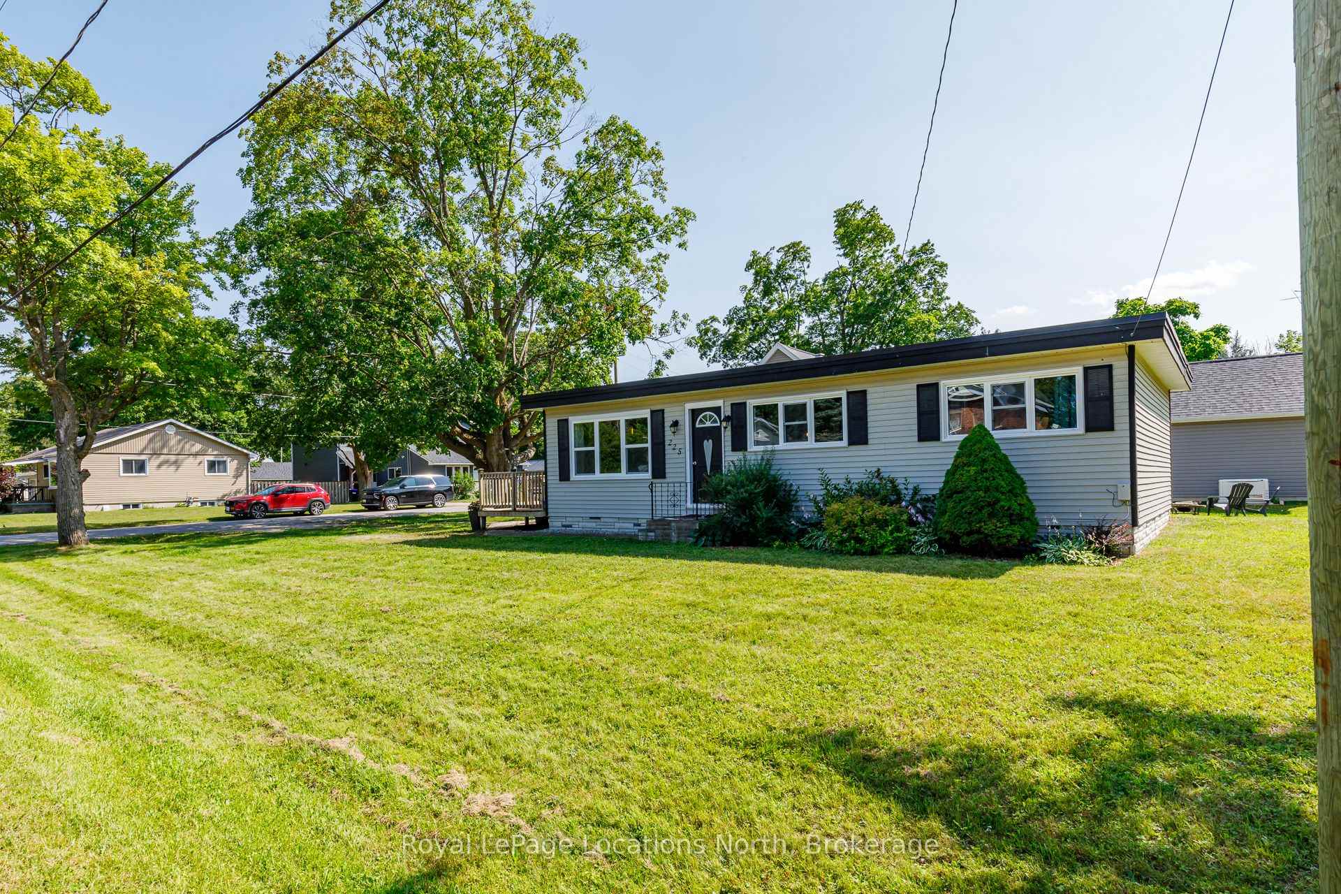 Photo 3 of 225 Cherry Street, Clearview, Stayner — HOMEH