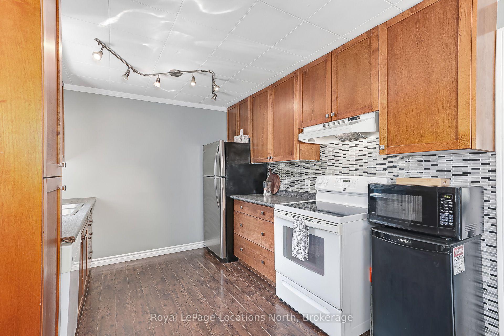 Photo 12 of 225 Cherry Street, Clearview, Stayner — HOMEH