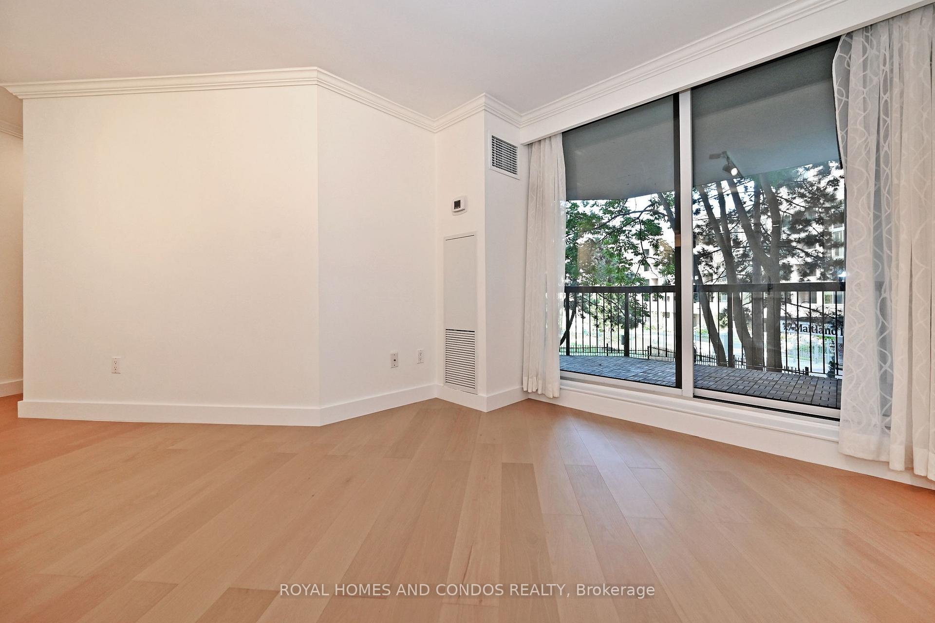 Photo 8 of Unit 220, 77 Maitland Place, Toronto, Cabbagetown-South St. James Town — HOMEH