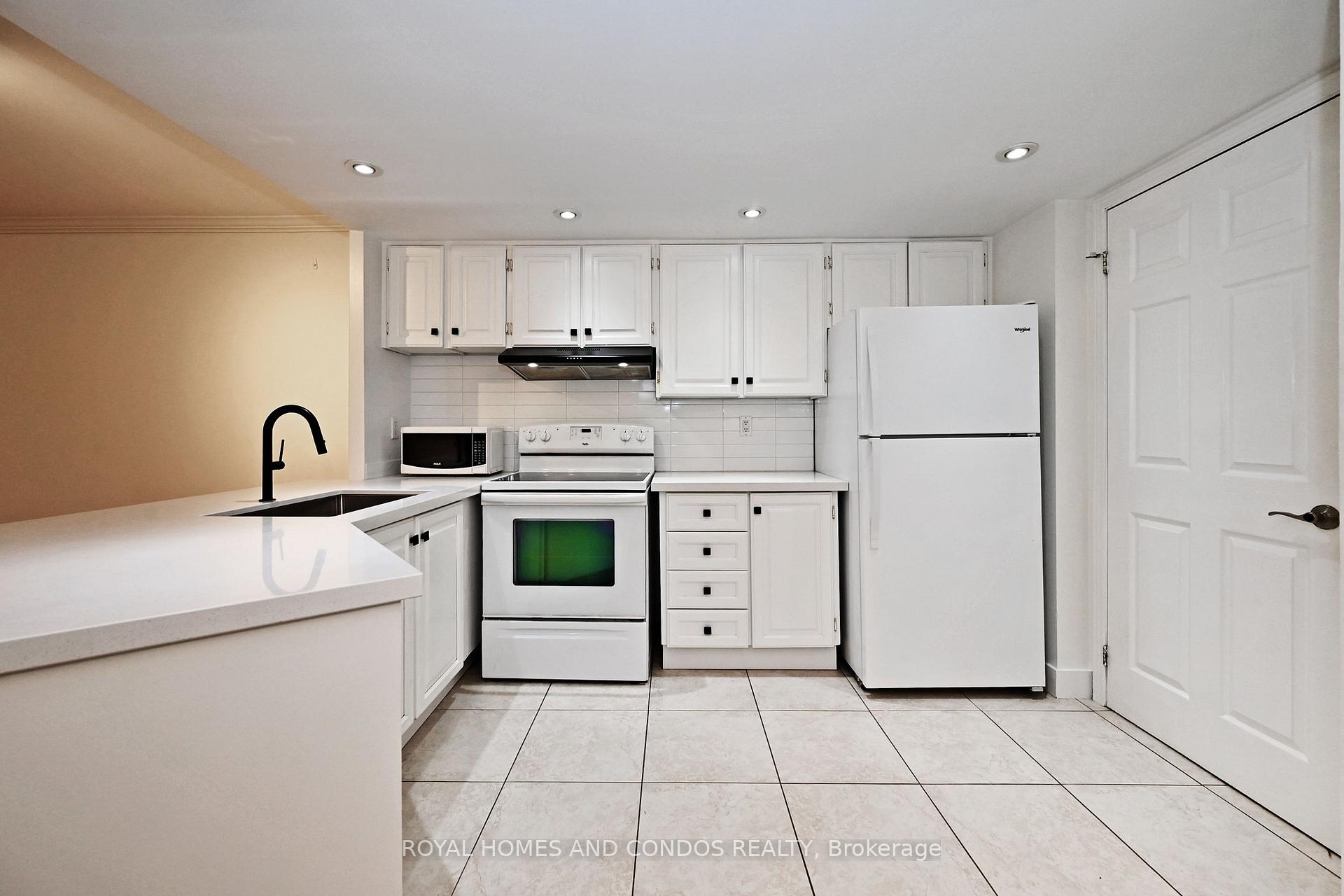 Photo 16 of Unit 220, 77 Maitland Place, Toronto, Cabbagetown-South St. James Town — HOMEH