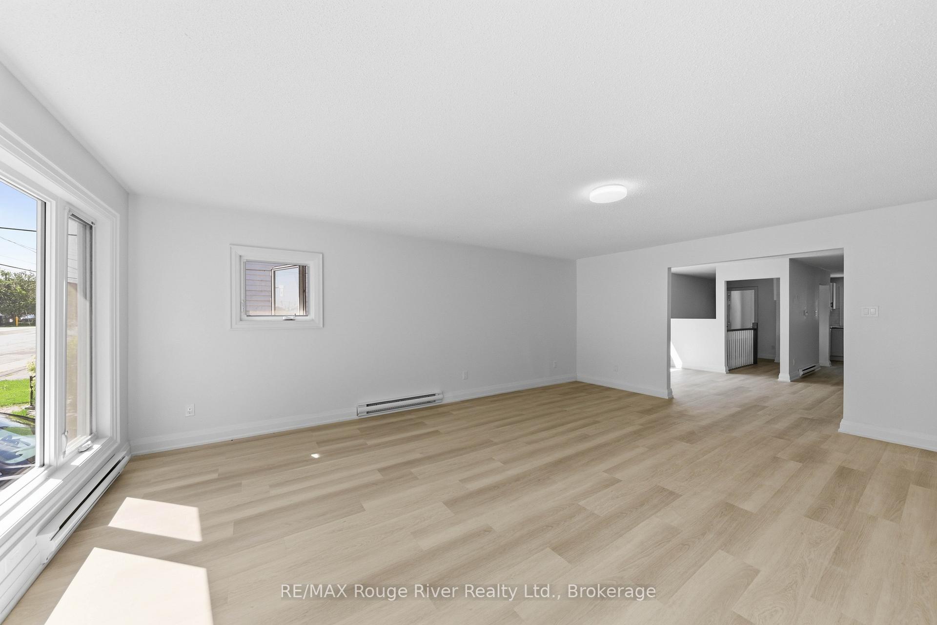 Photo 3 of Unit Unit A, 144 Macdonald Avenue, Belleville, Belleville Ward — HOMEH