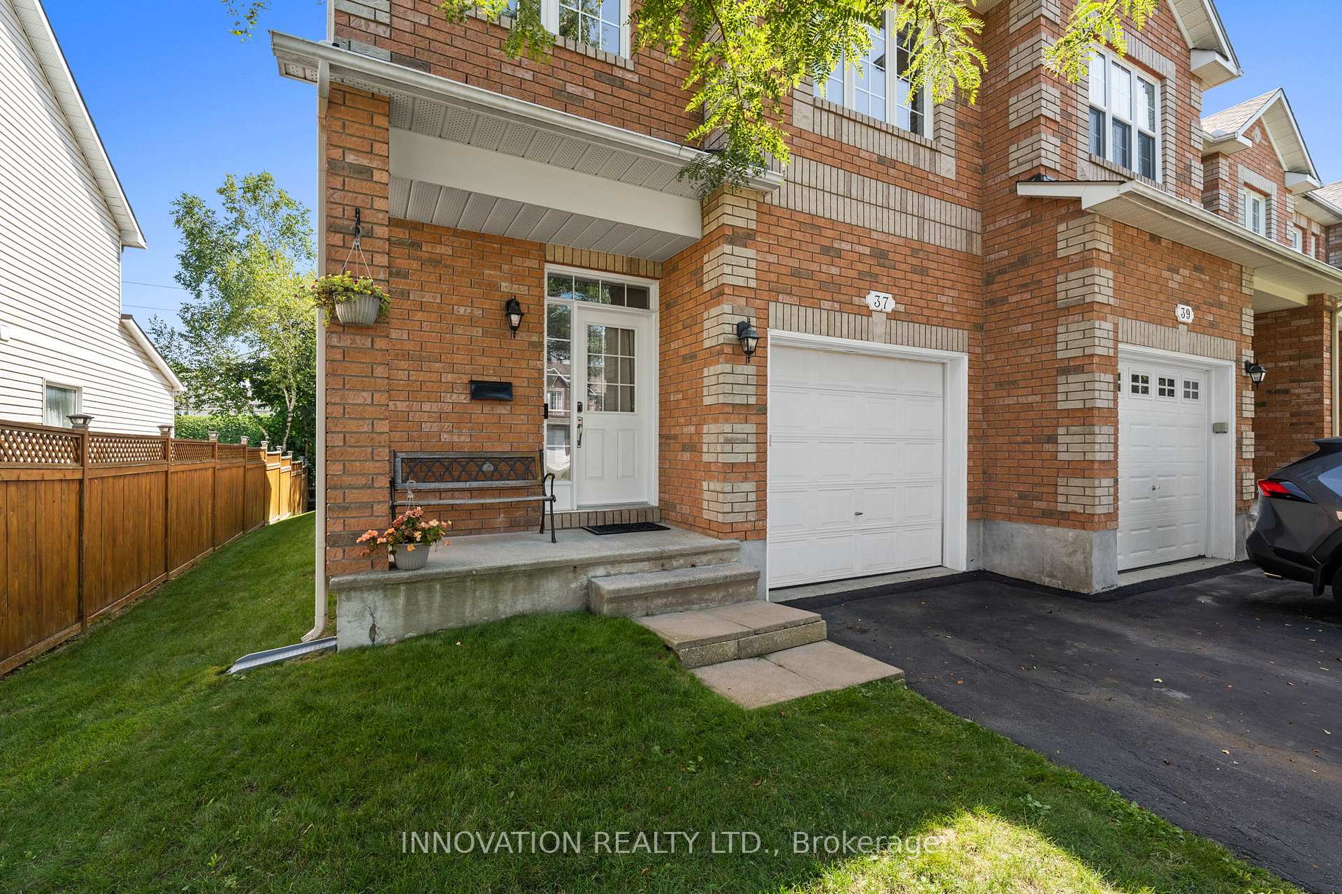 Photo 1 of 37 Chantilly Gate, Ottawa, Stittsville (North) — HOMEH
