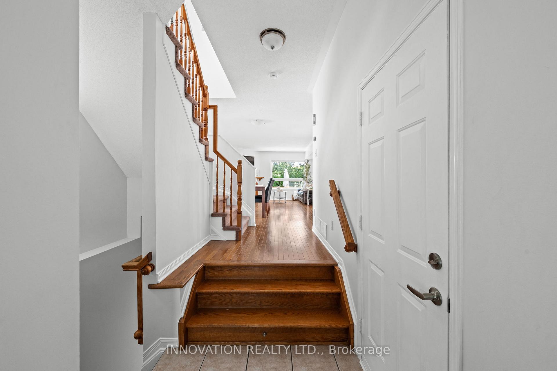 Photo 4 of 37 Chantilly Gate, Ottawa, Stittsville (North) — HOMEH