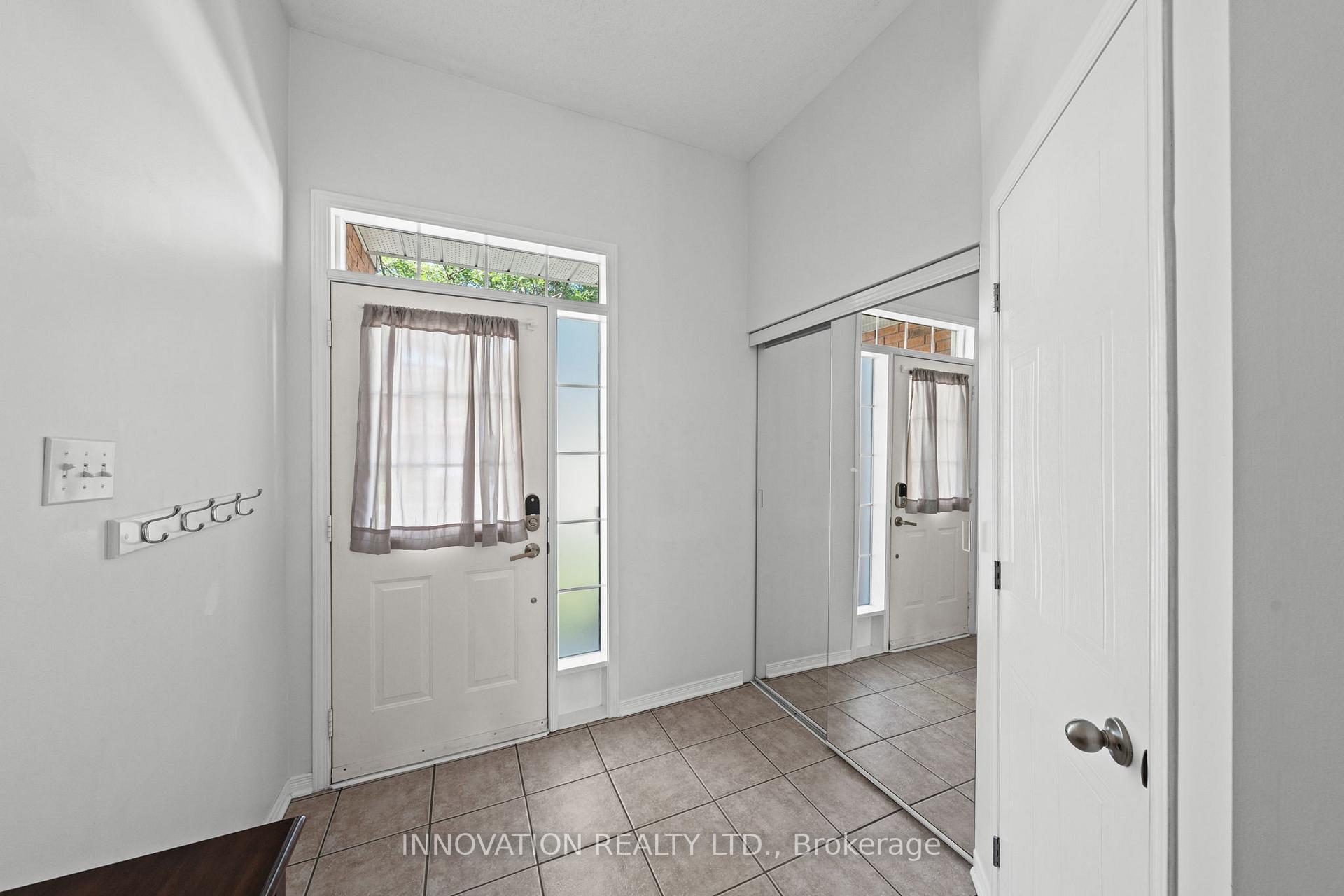 Photo 5 of 37 Chantilly Gate, Ottawa, Stittsville (North) — HOMEH