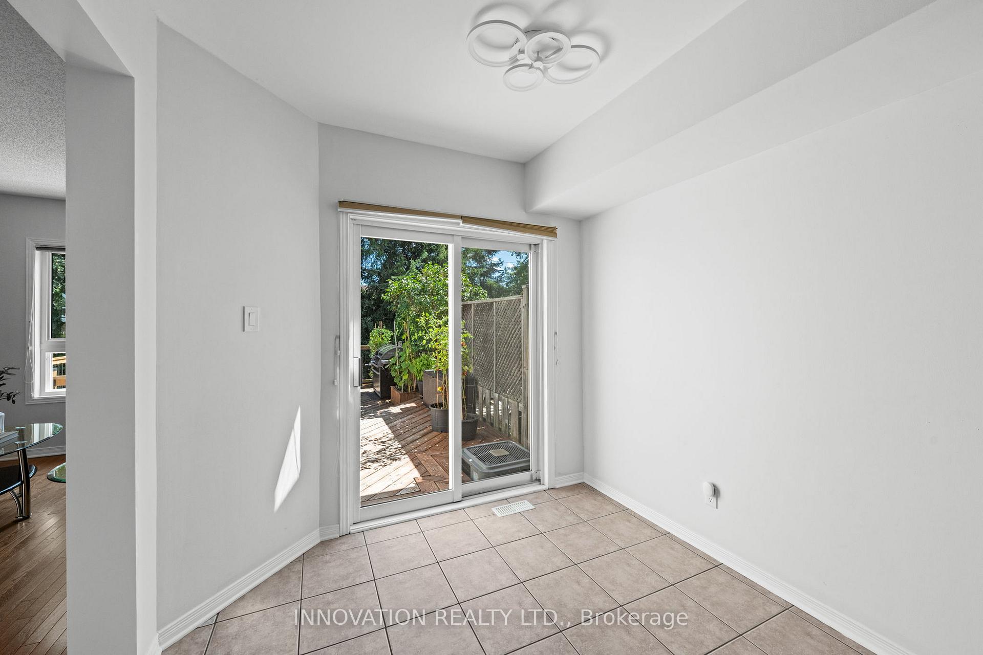 Photo 12 of 37 Chantilly Gate, Ottawa, Stittsville (North) — HOMEH