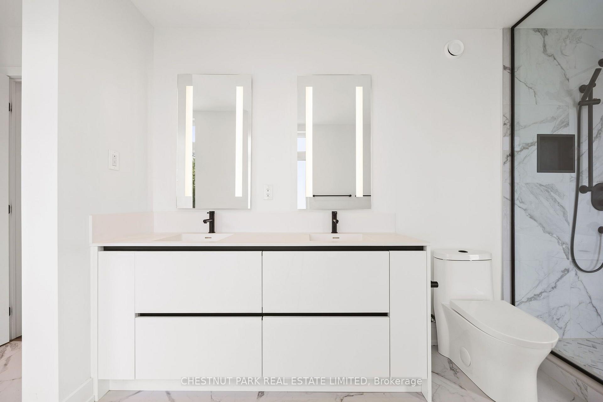 Photo 7 of Unit 11, 20 Lou Parsons Way, Mississauga, Port Credit — HOMEH