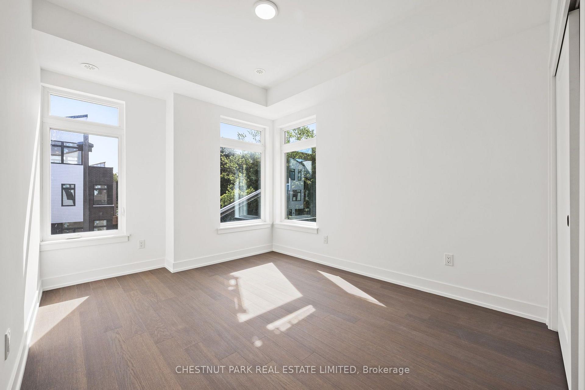 Photo 10 of Unit 11, 20 Lou Parsons Way, Mississauga, Port Credit — HOMEH