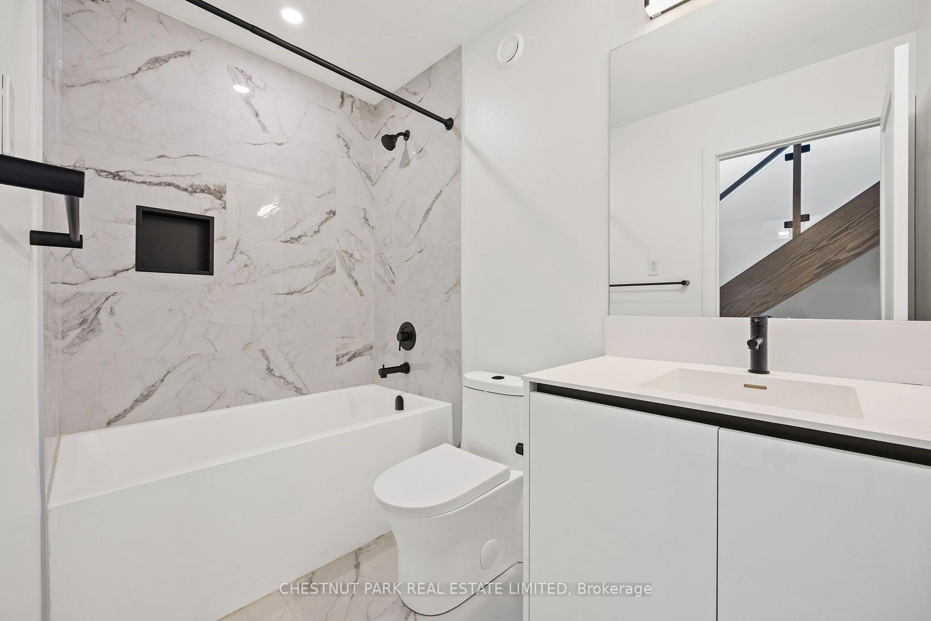 Photo 12 of Unit 11, 20 Lou Parsons Way, Mississauga, Port Credit — HOMEH