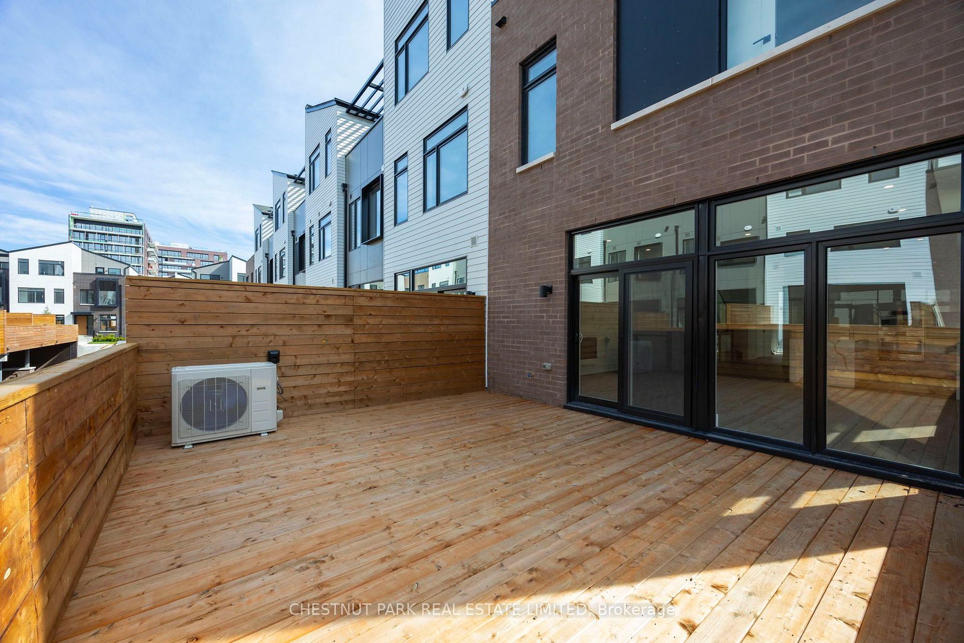 Photo 16 of Unit 11, 20 Lou Parsons Way, Mississauga, Port Credit — HOMEH