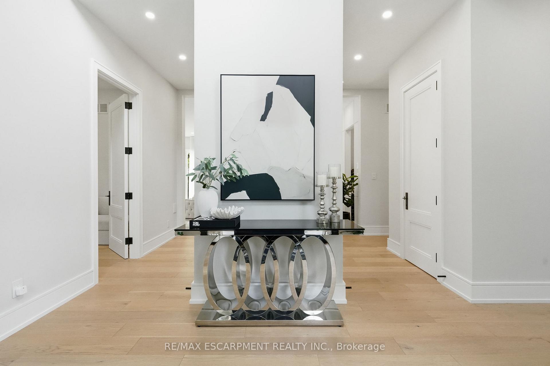 Photo 5 of 1544 Lochlin Trail, Mississauga, Mineola — HOMEH