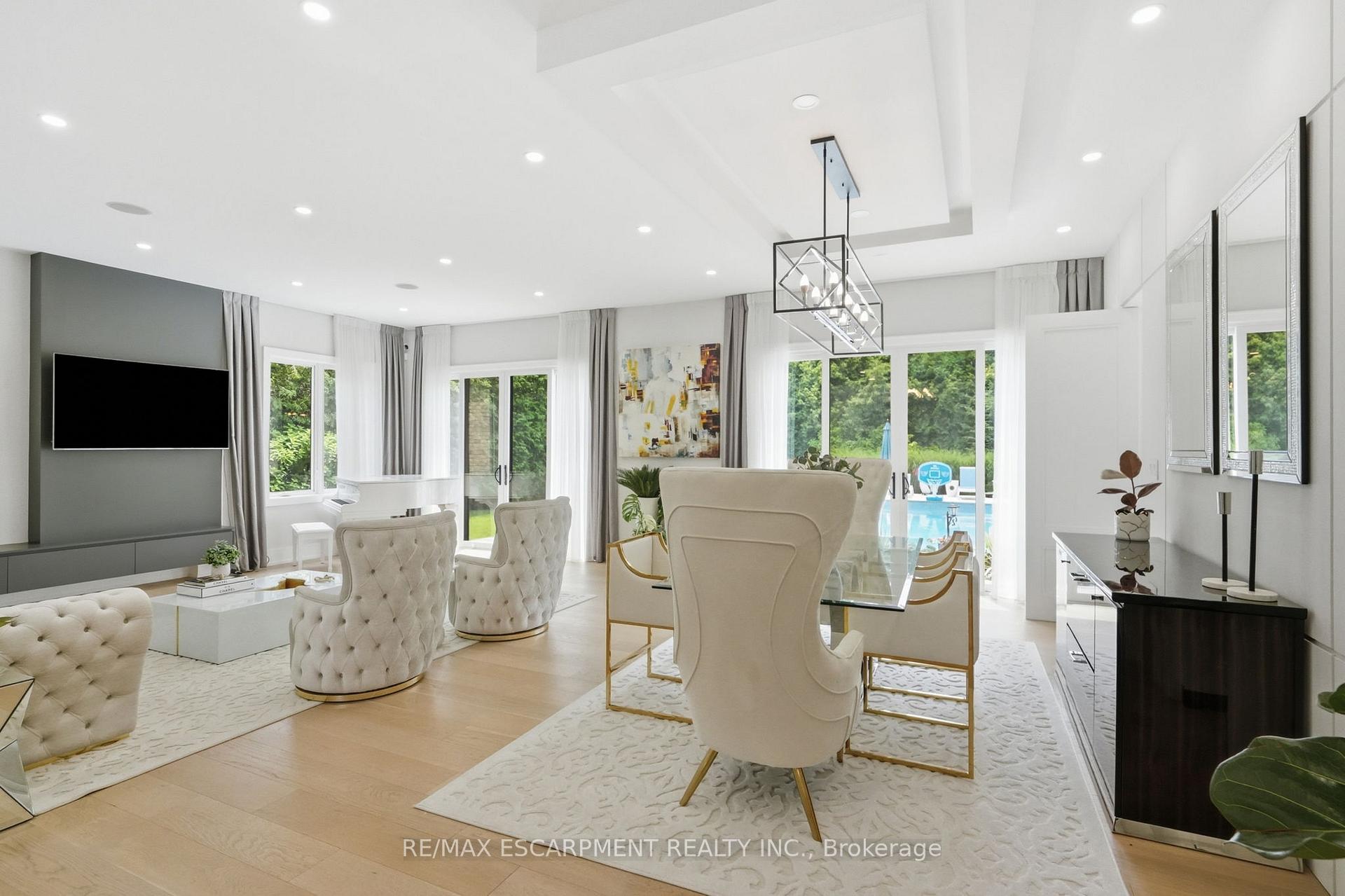 Photo 6 of 1544 Lochlin Trail, Mississauga, Mineola — HOMEH