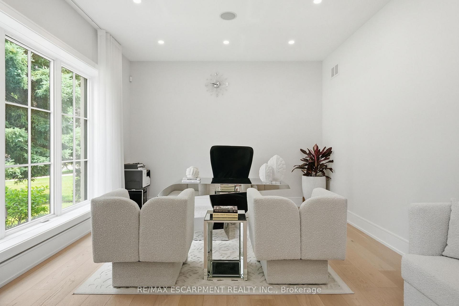 Photo 9 of 1544 Lochlin Trail, Mississauga, Mineola — HOMEH
